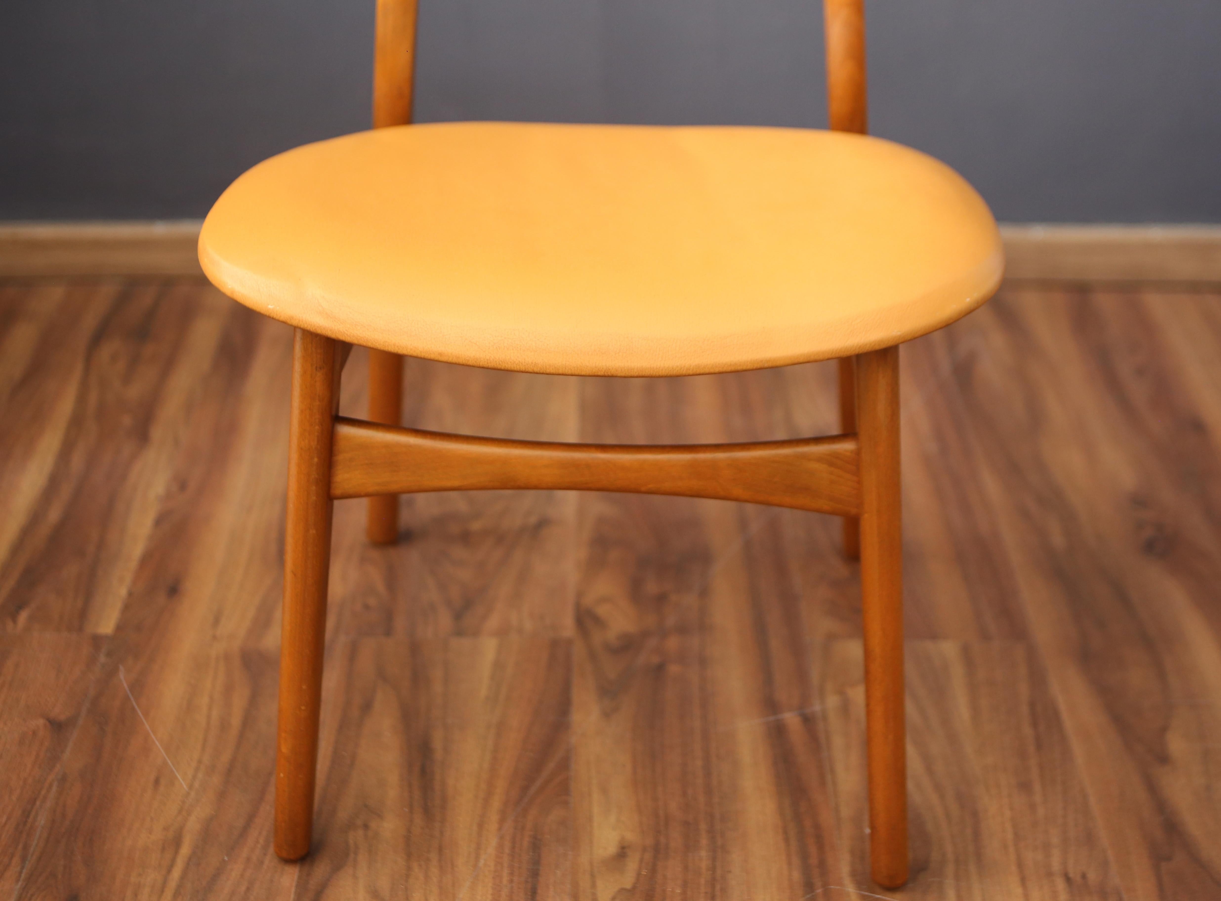 Hans Wegner Stuhl Modell CH-30 Teak und Leder Carl Hansen & Son 1960er Jahre im Angebot 2