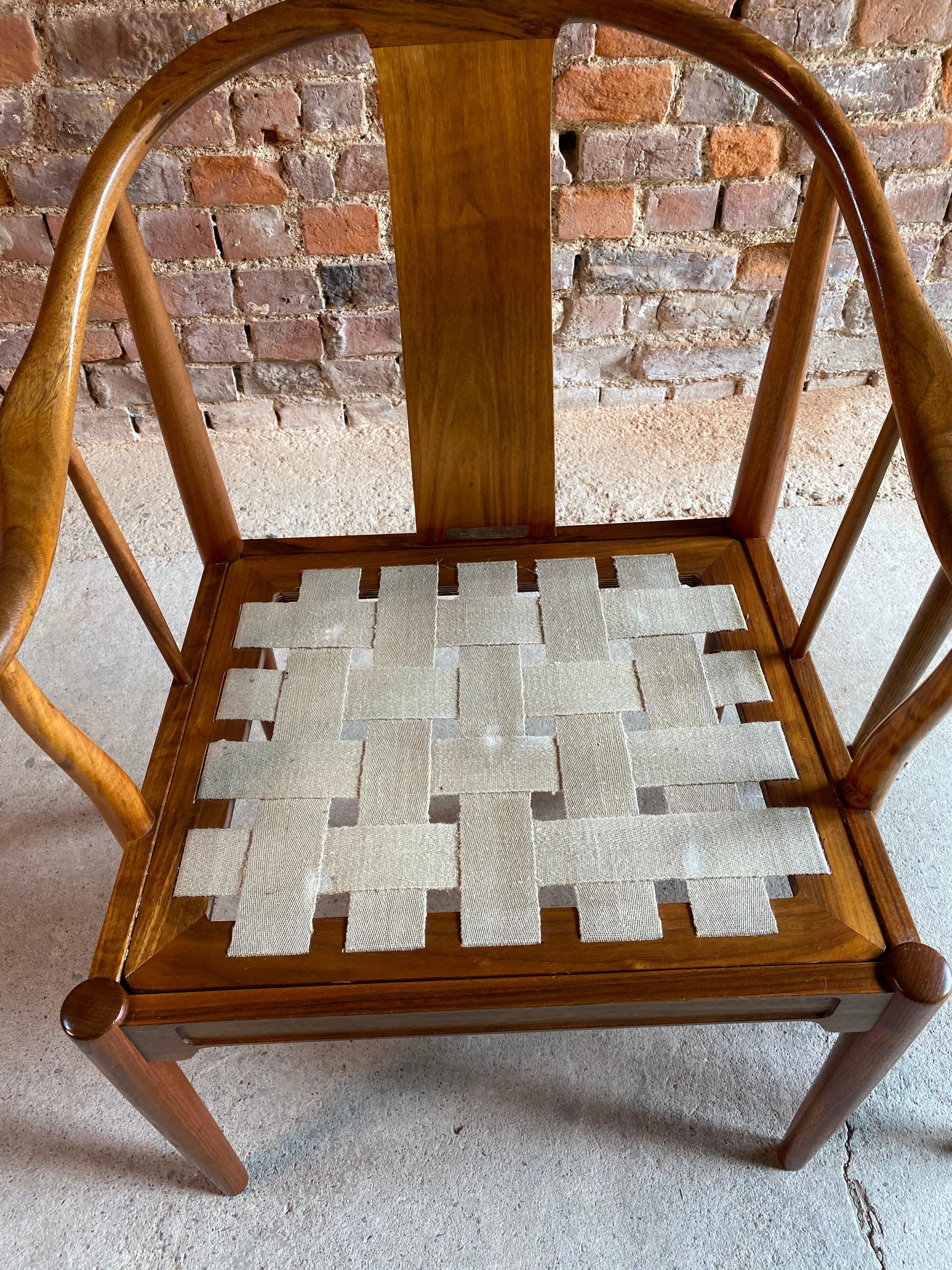 Hans Wegner China Chairs in Walnut for Fritz Hansen, Denmark, 1977 2