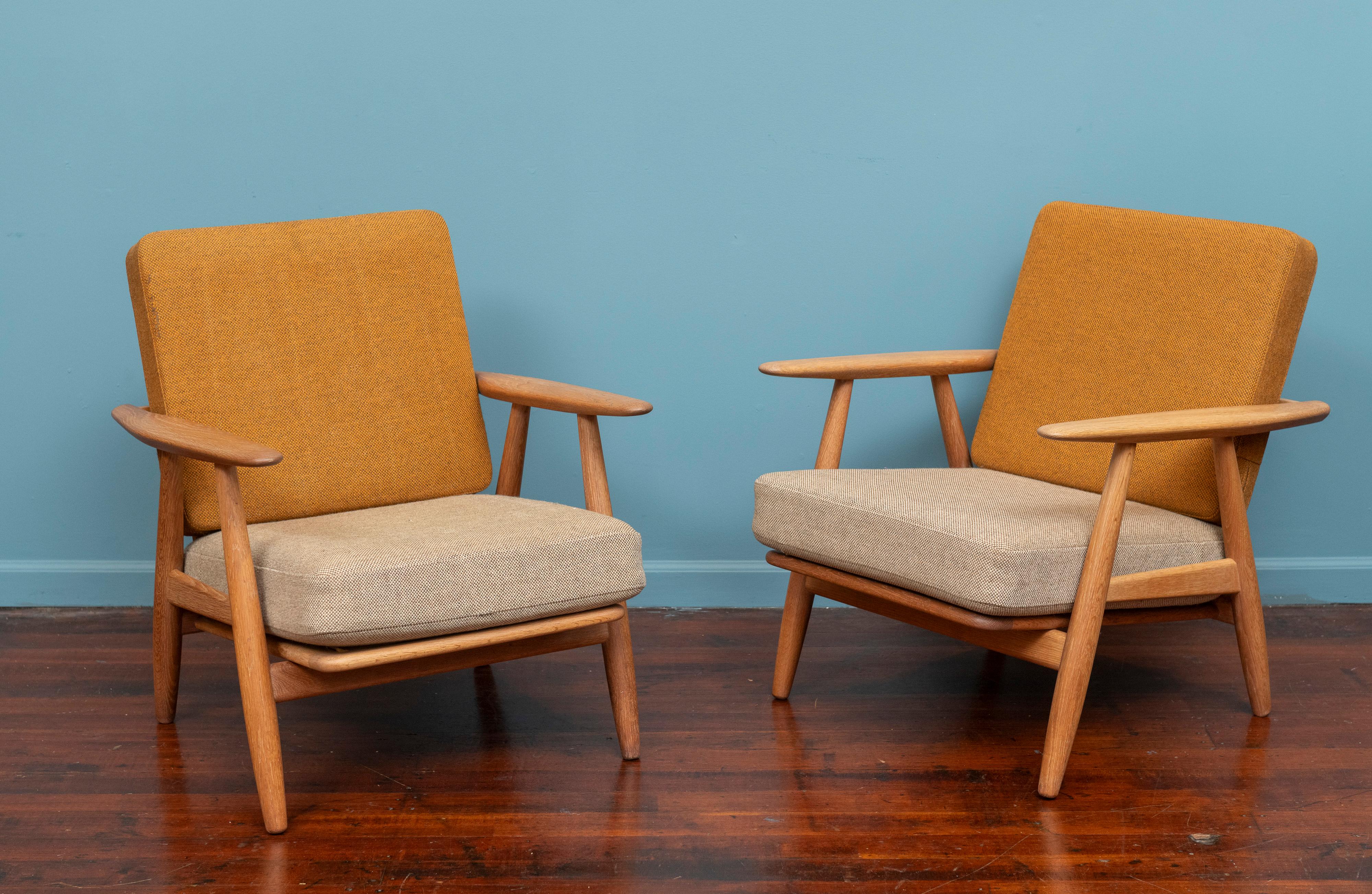 Hans Wegner „Cigar“ Loungesessel und Ottomane für Getama (Mitte des 20. Jahrhunderts) im Angebot