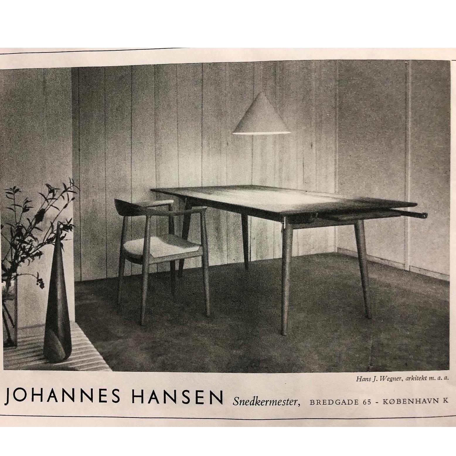 Mid-20th Century Hans Wegner Classic Armchair for Johannes Hansen