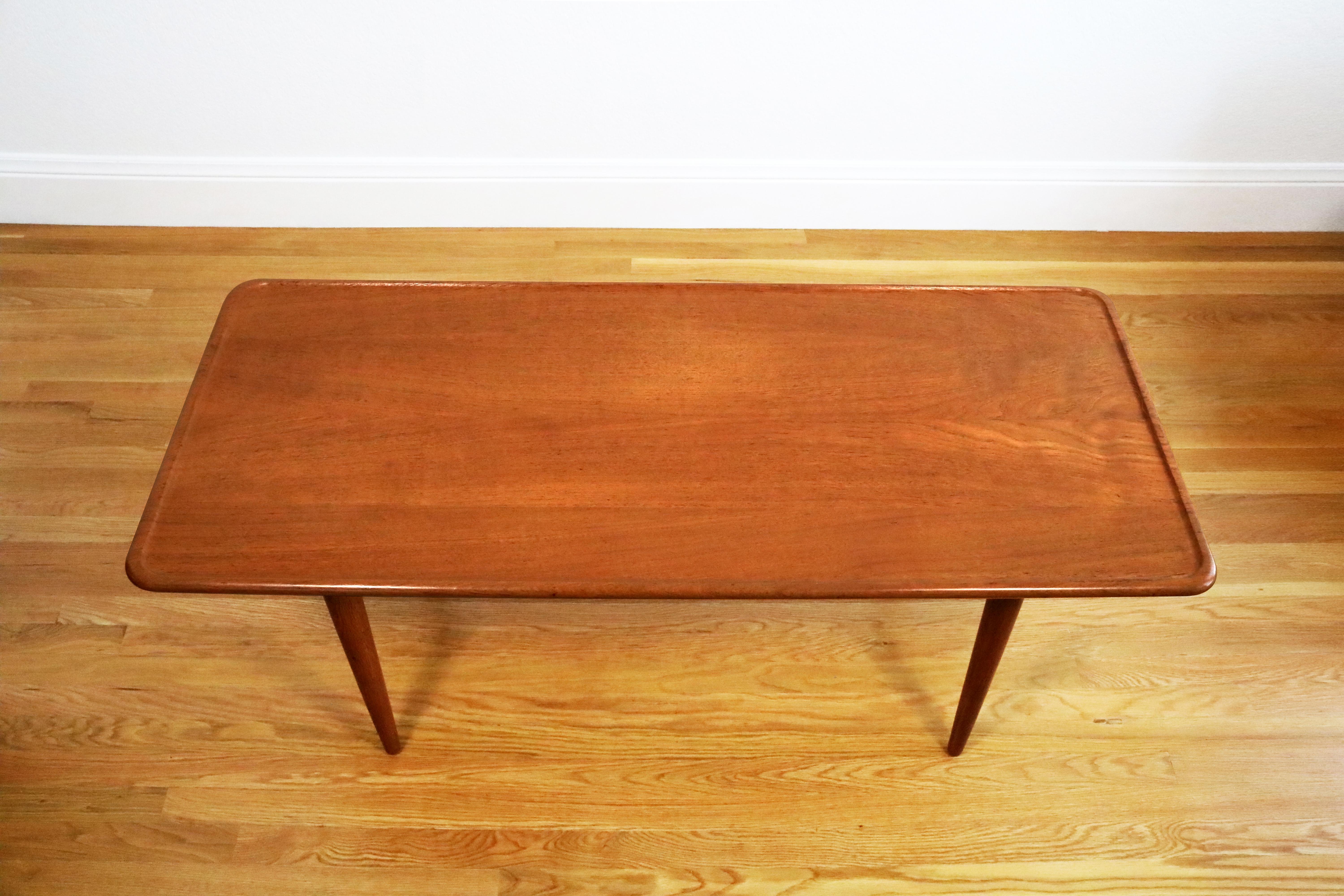 Hans Wegner Coffee Table Model AT-11 for Andreas Tuck For Sale 3