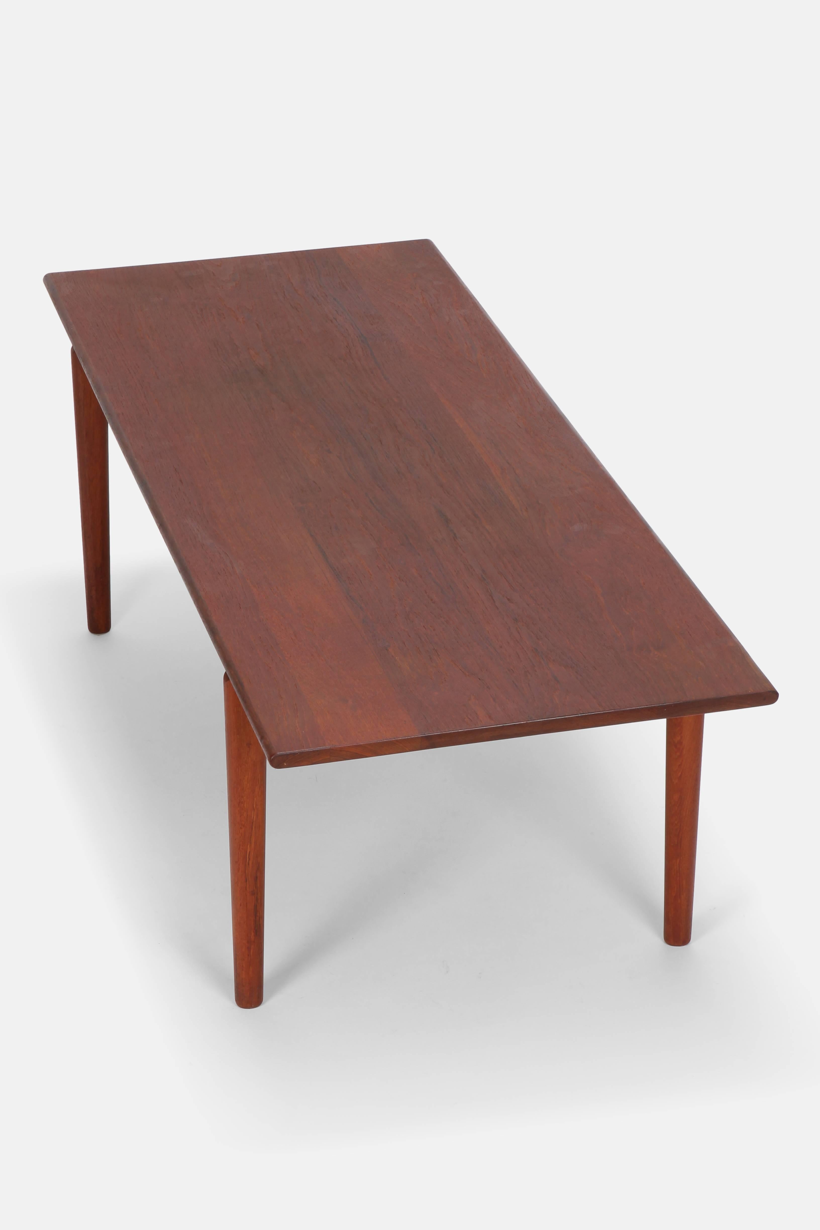 Hans Wegner Coffee Table Model AT-15 Andreas Tuck, 1960s In Good Condition For Sale In Basel, CH