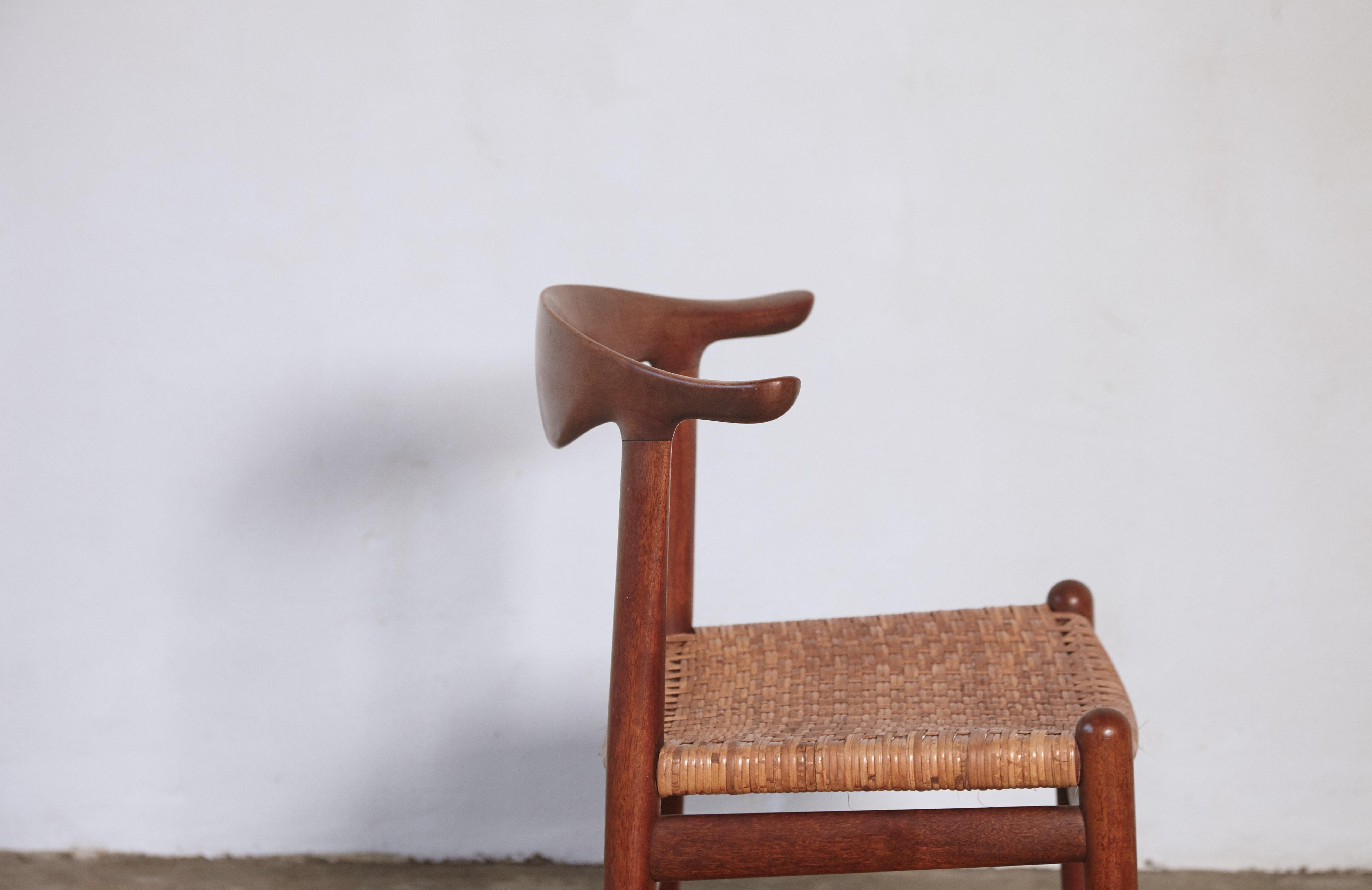 Chaise Hans Wegner en corne de vache, modèle JH 505, Johannes Hansen, Danemark, années 1950-1960 en vente 5