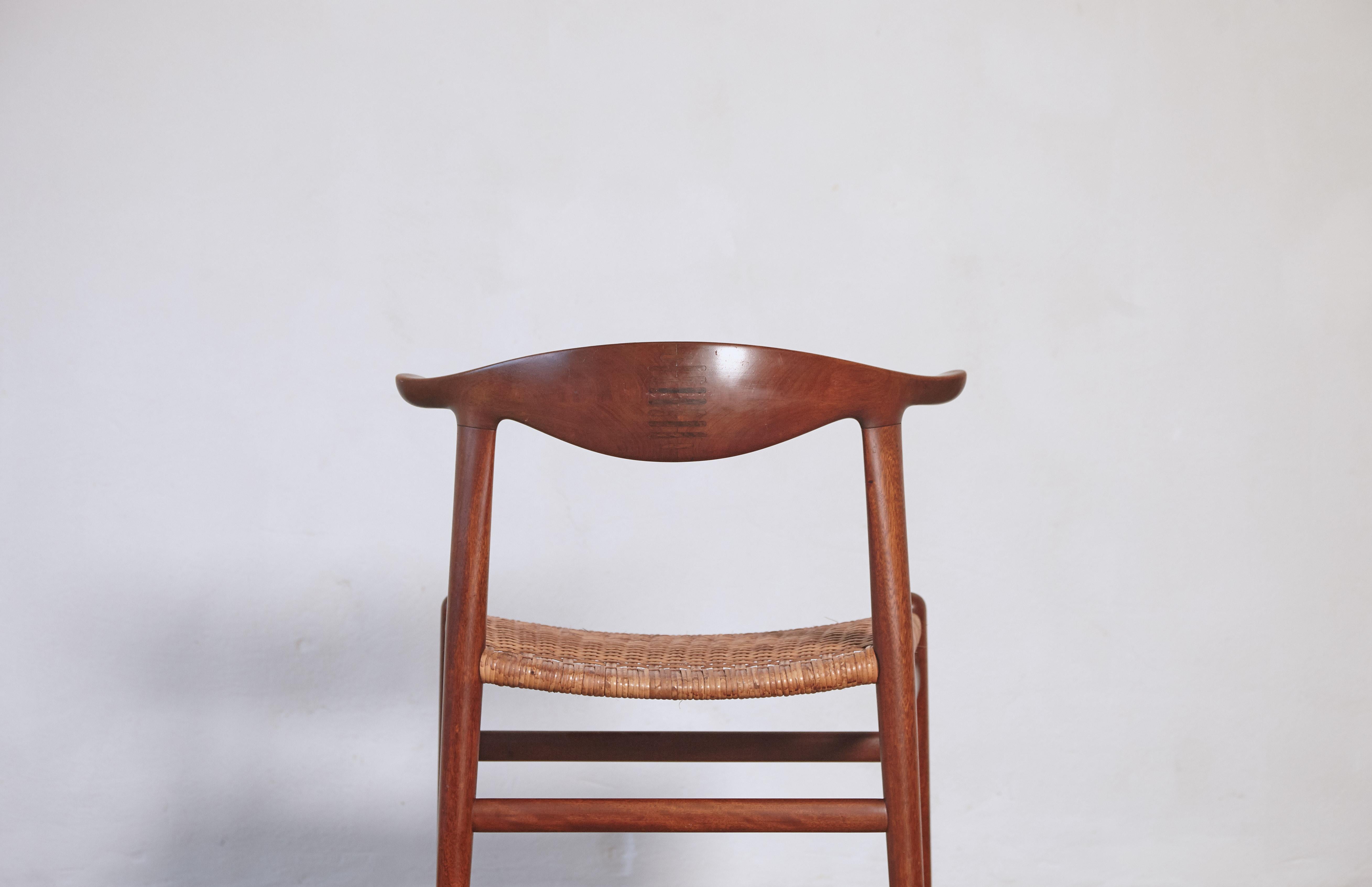 20th Century Hans Wegner Cow Horn Chair, model JH 505, Johannes Hansen, Denmark, 1950s-1960s For Sale