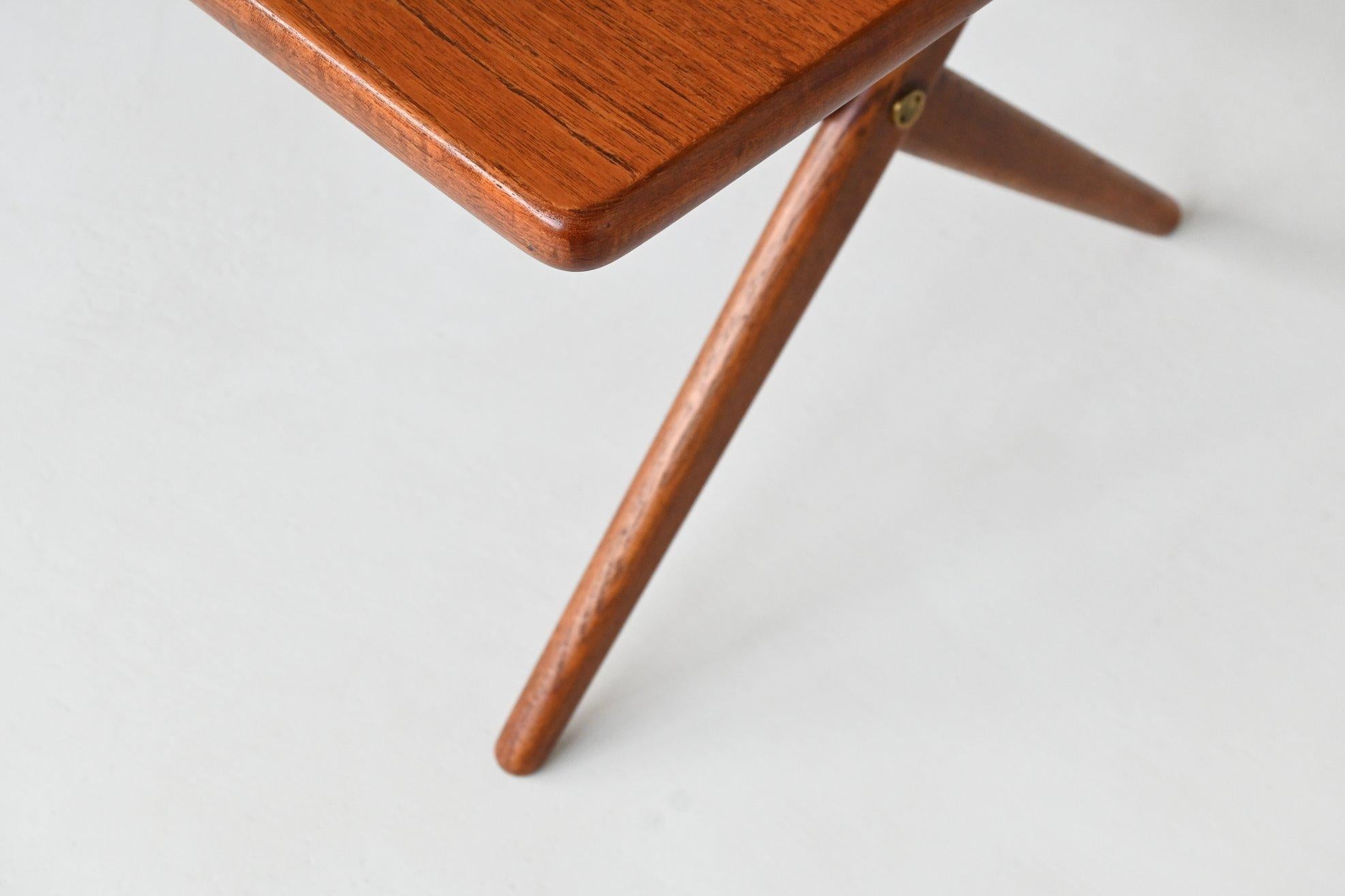 Hans Wegner cross-leg AT 303 dining table Andreas Tuck Denmark 1950 For Sale 3