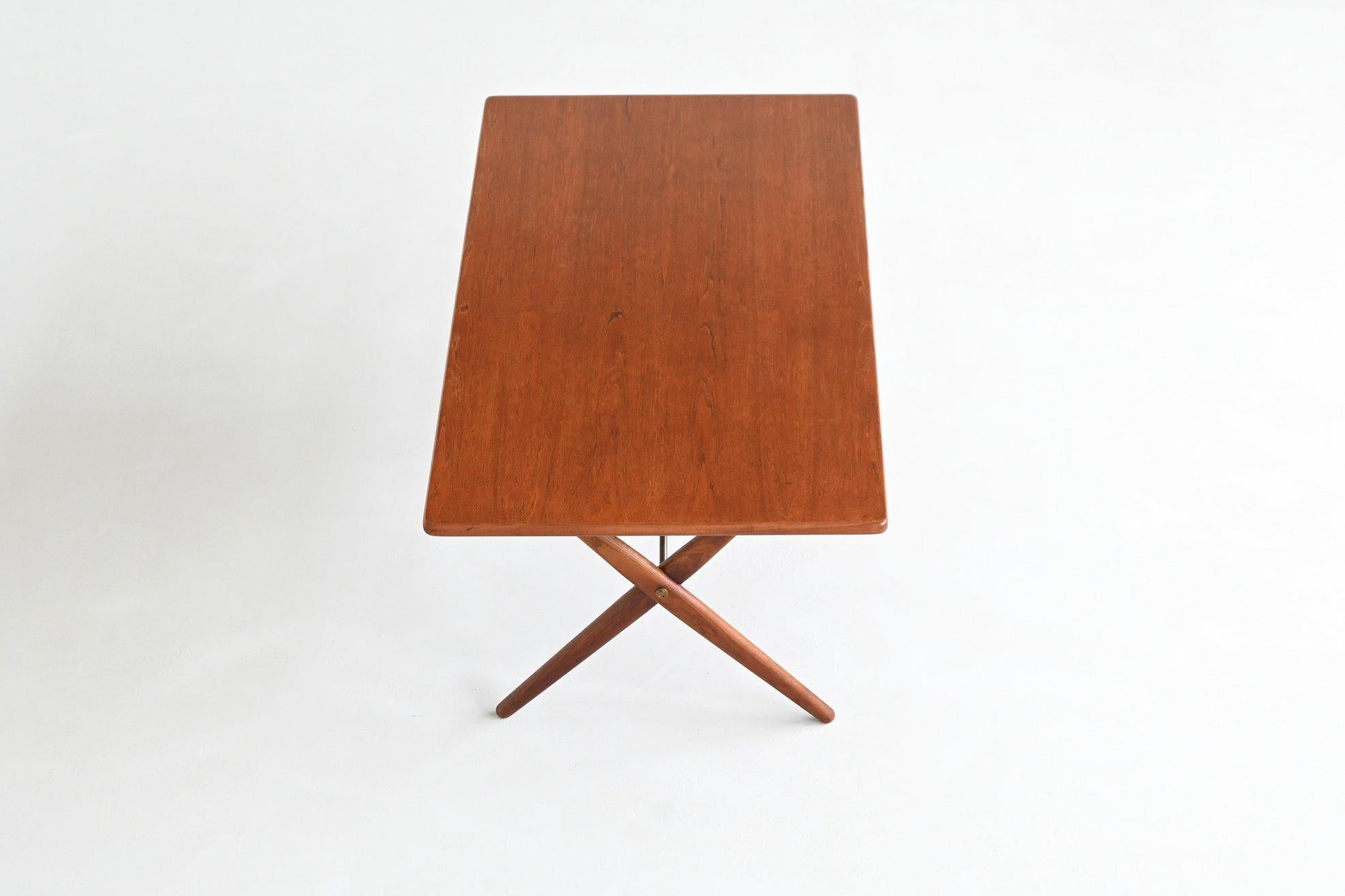 Hans Wegner cross-leg AT 303 dining table Andreas Tuck Denmark 1950 For Sale 8