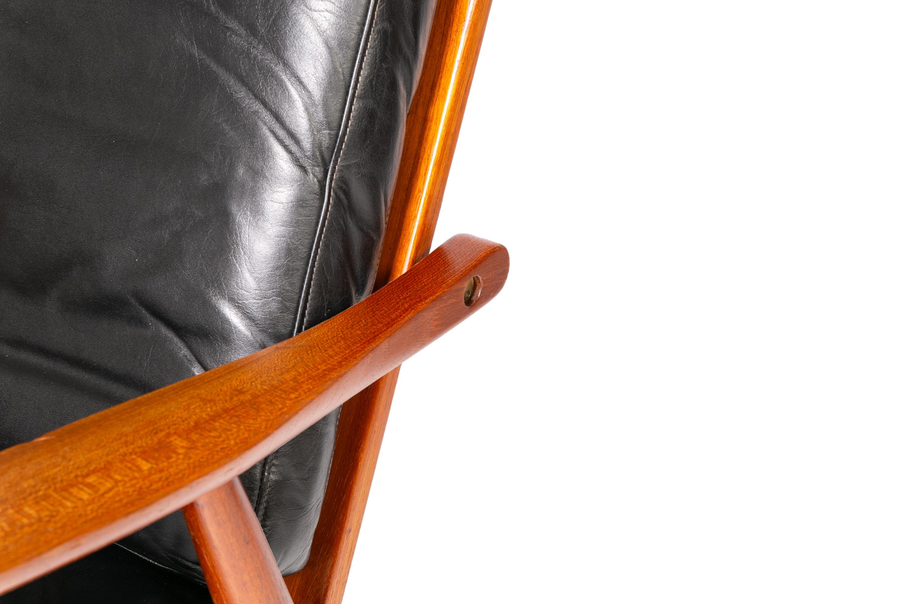 Danese Sedie da salotto Hans Wegner danese di metà secolo GE 270 in pelle nera e teak in vendita