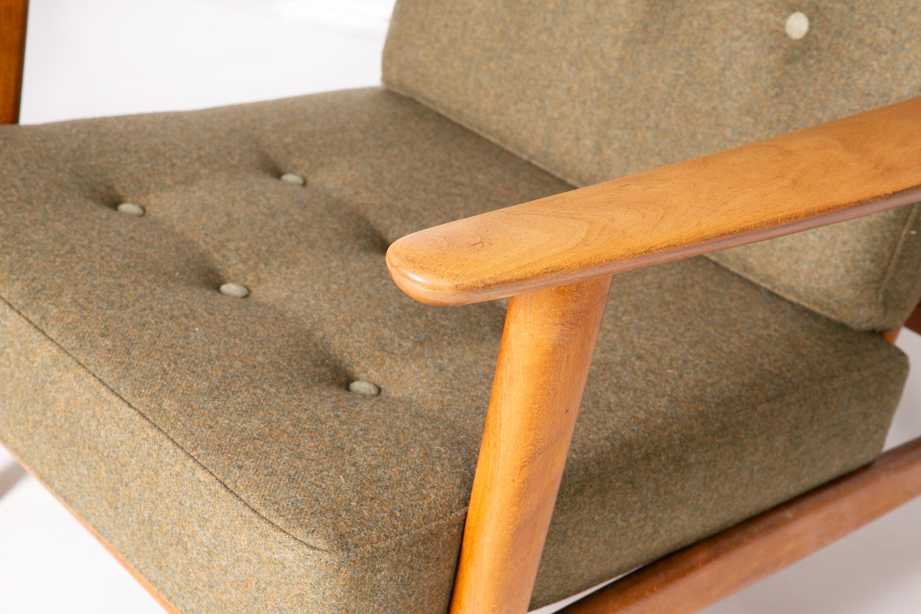 Chaises longues danoises Hans Wegner du milieu du siècle, en laine vert forêt en vente 5