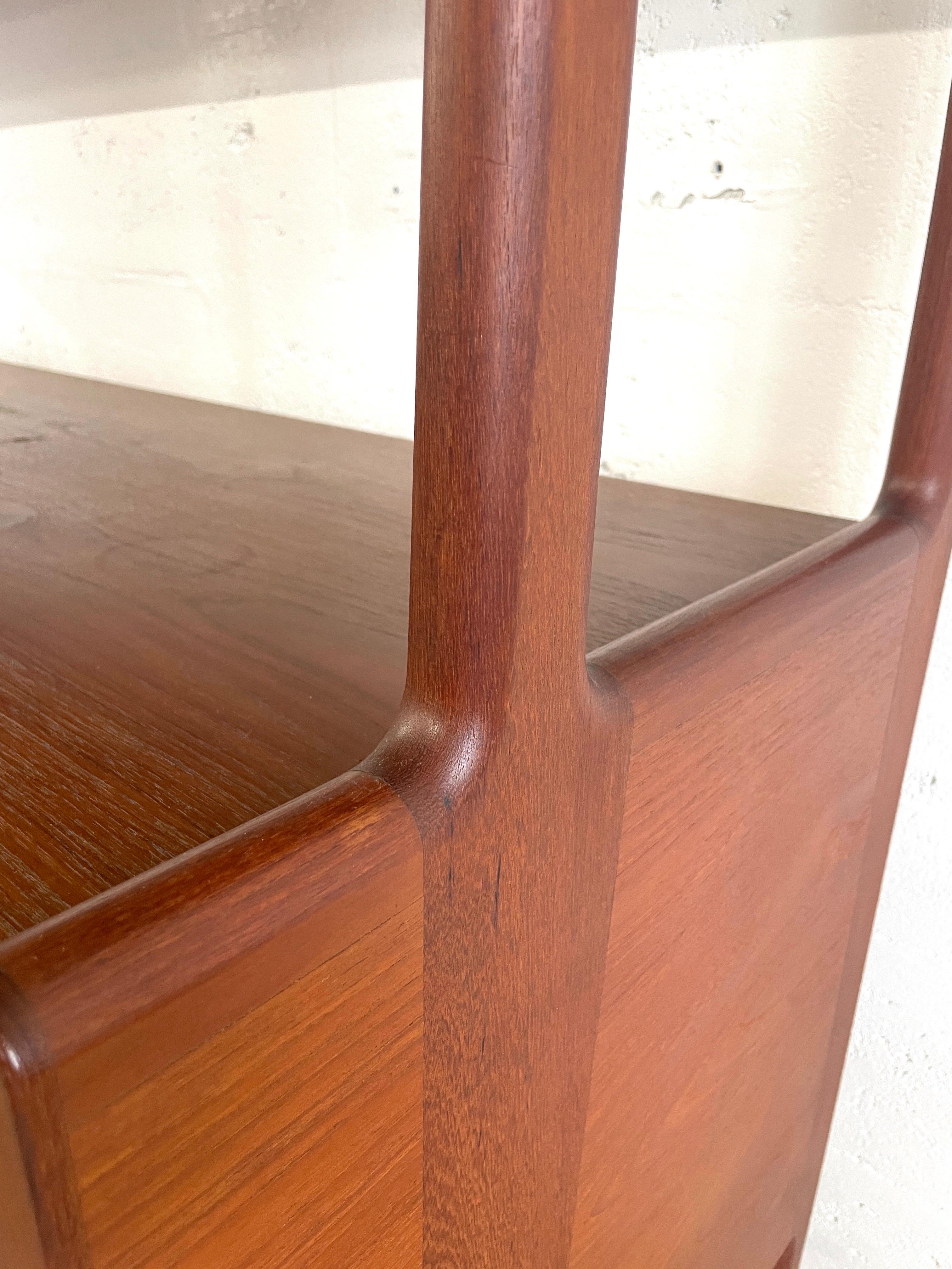 Credenza e credenza Hans Wegner in stile danese del Mid Century Modern in vendita 2