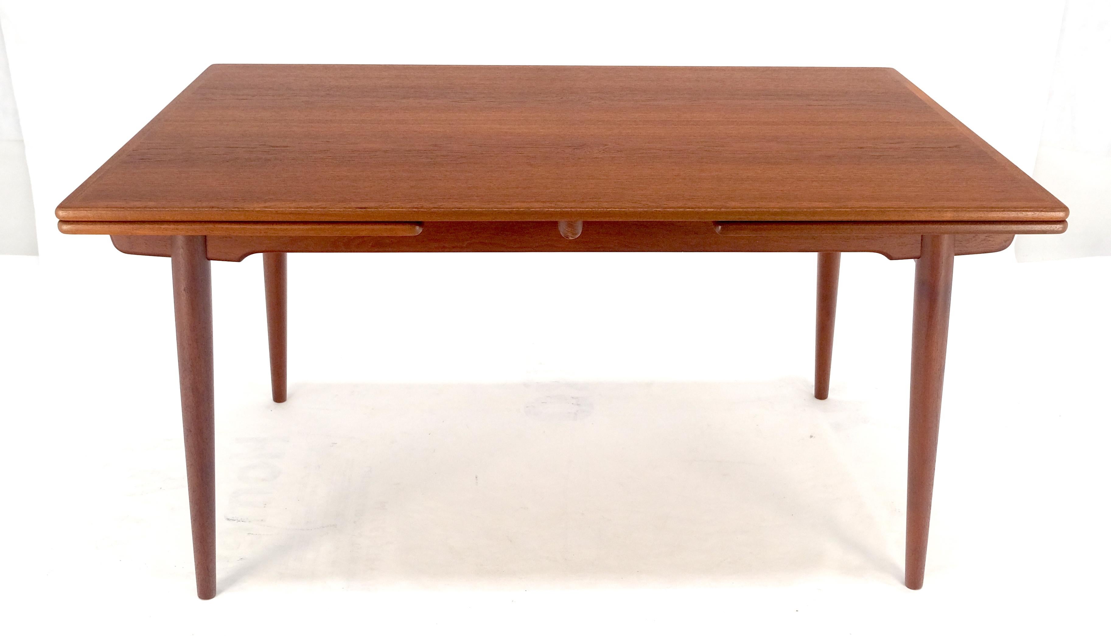 Mid-Century Modern Table de salle à manger en teck réfractaire à feuilles 20