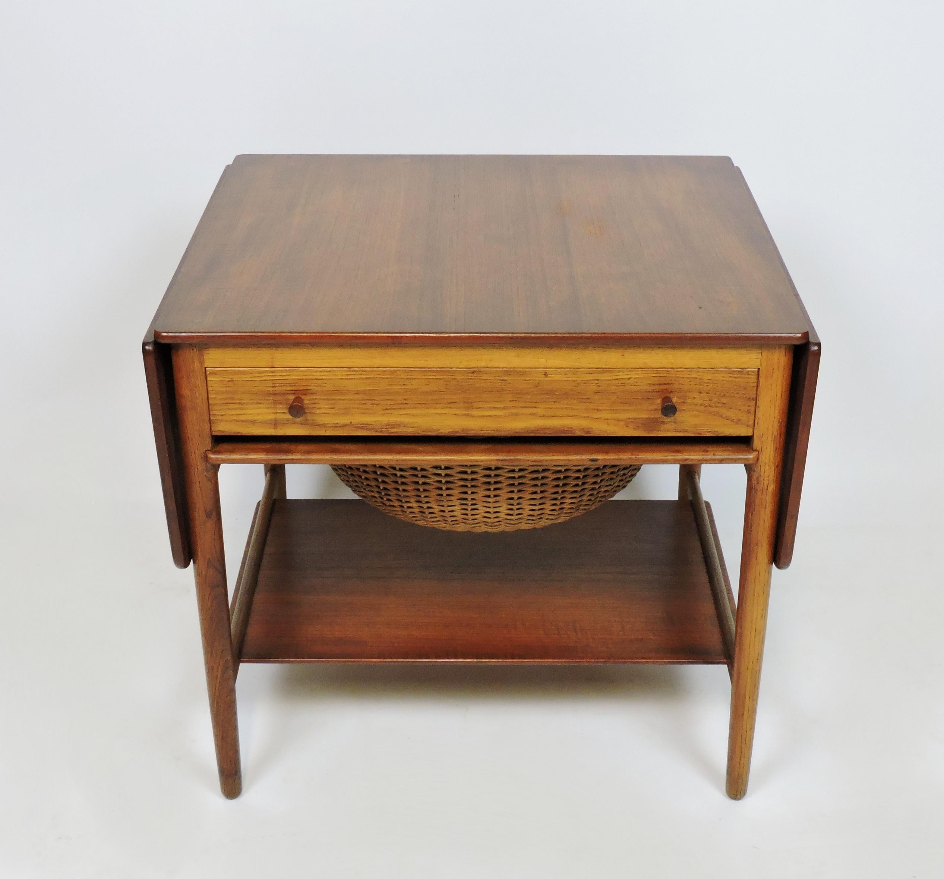 Hans Wegner Danish Modern AT-33 Teak and Oak Sewing Table for Andreas Tuck For Sale 8