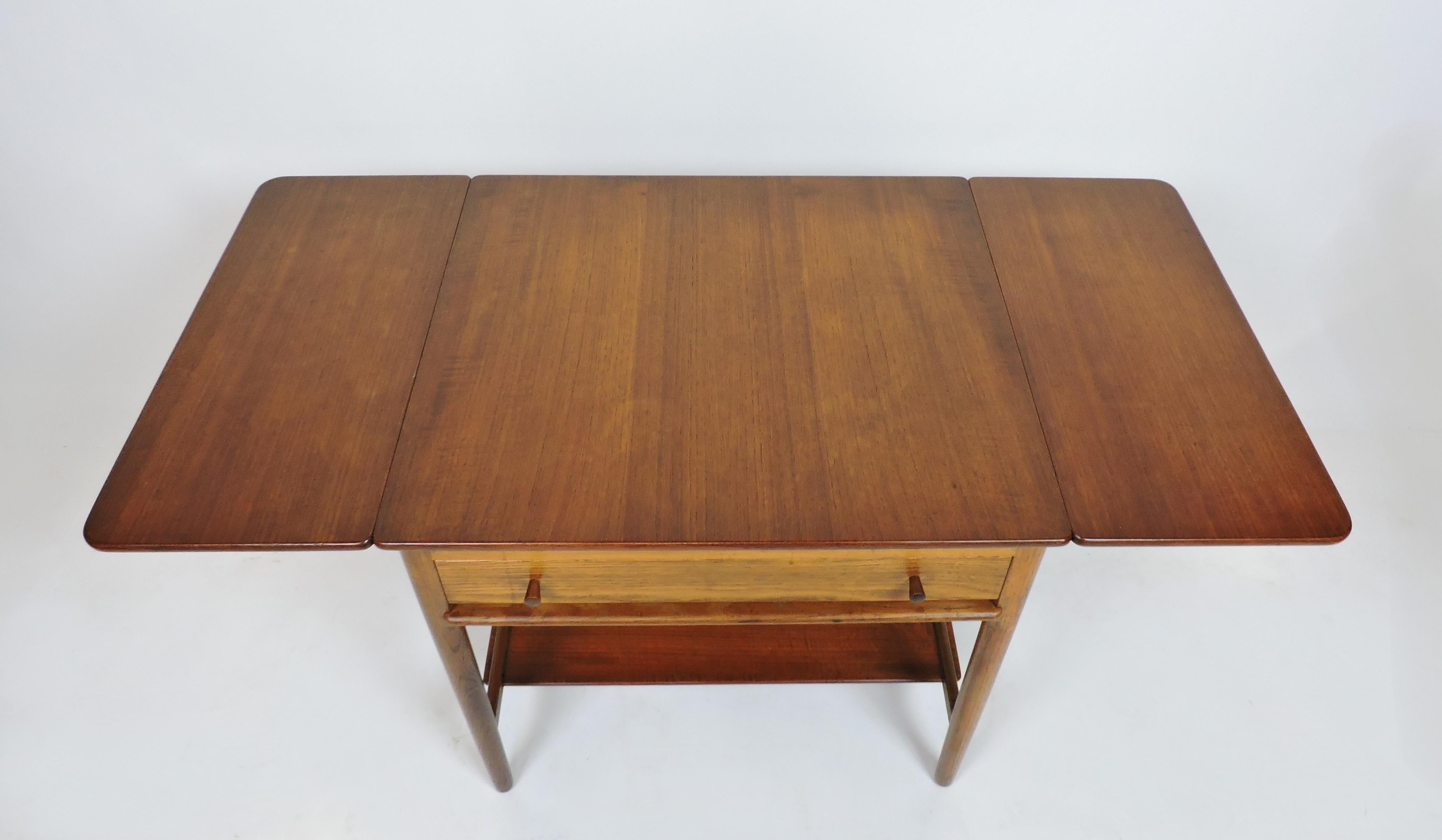 Hans Wegner Danish Modern AT-33 Teak and Oak Sewing Table for Andreas Tuck For Sale 2