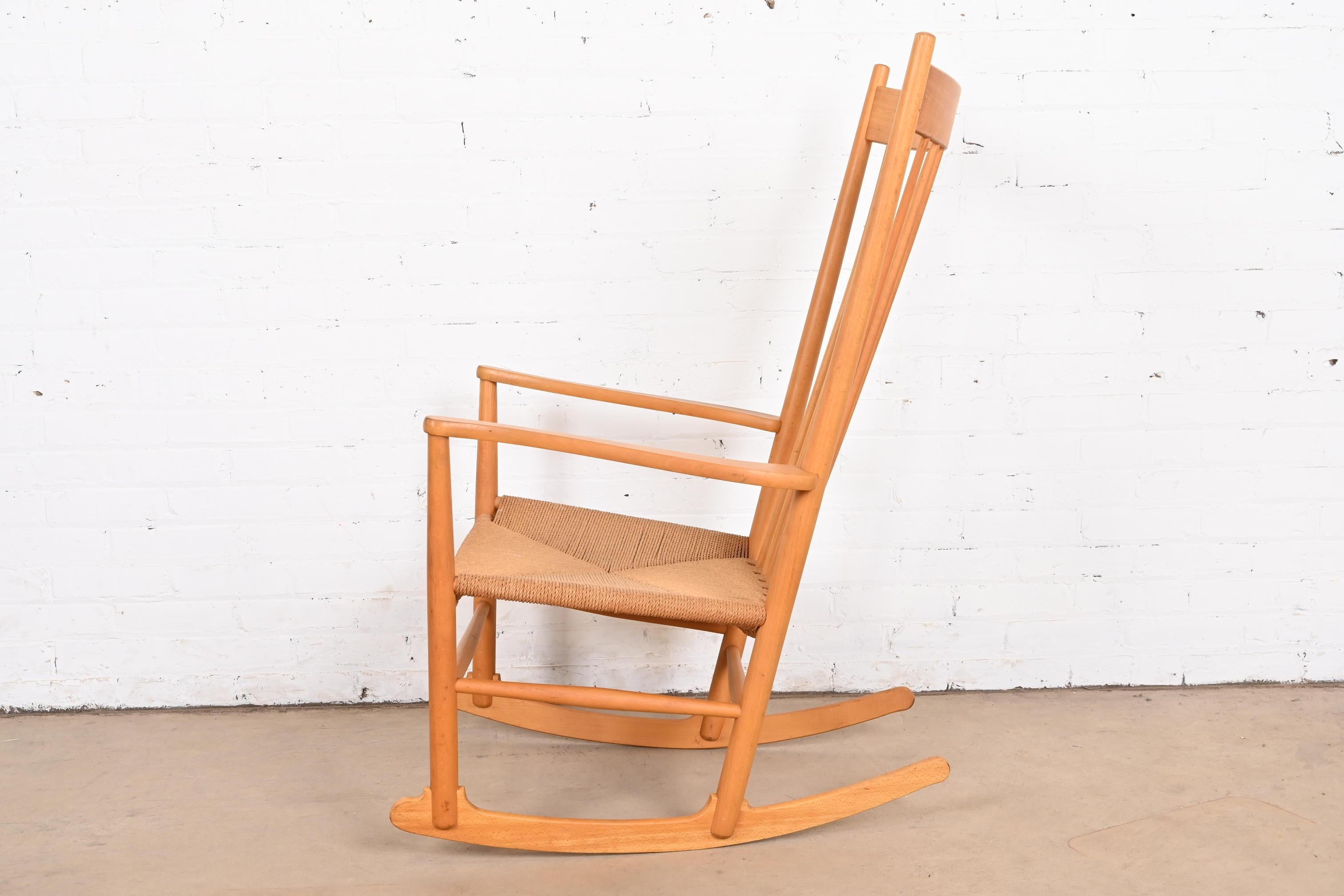 Hans Wegner Danish Modern J-16 Rocking Chair For Sale 4