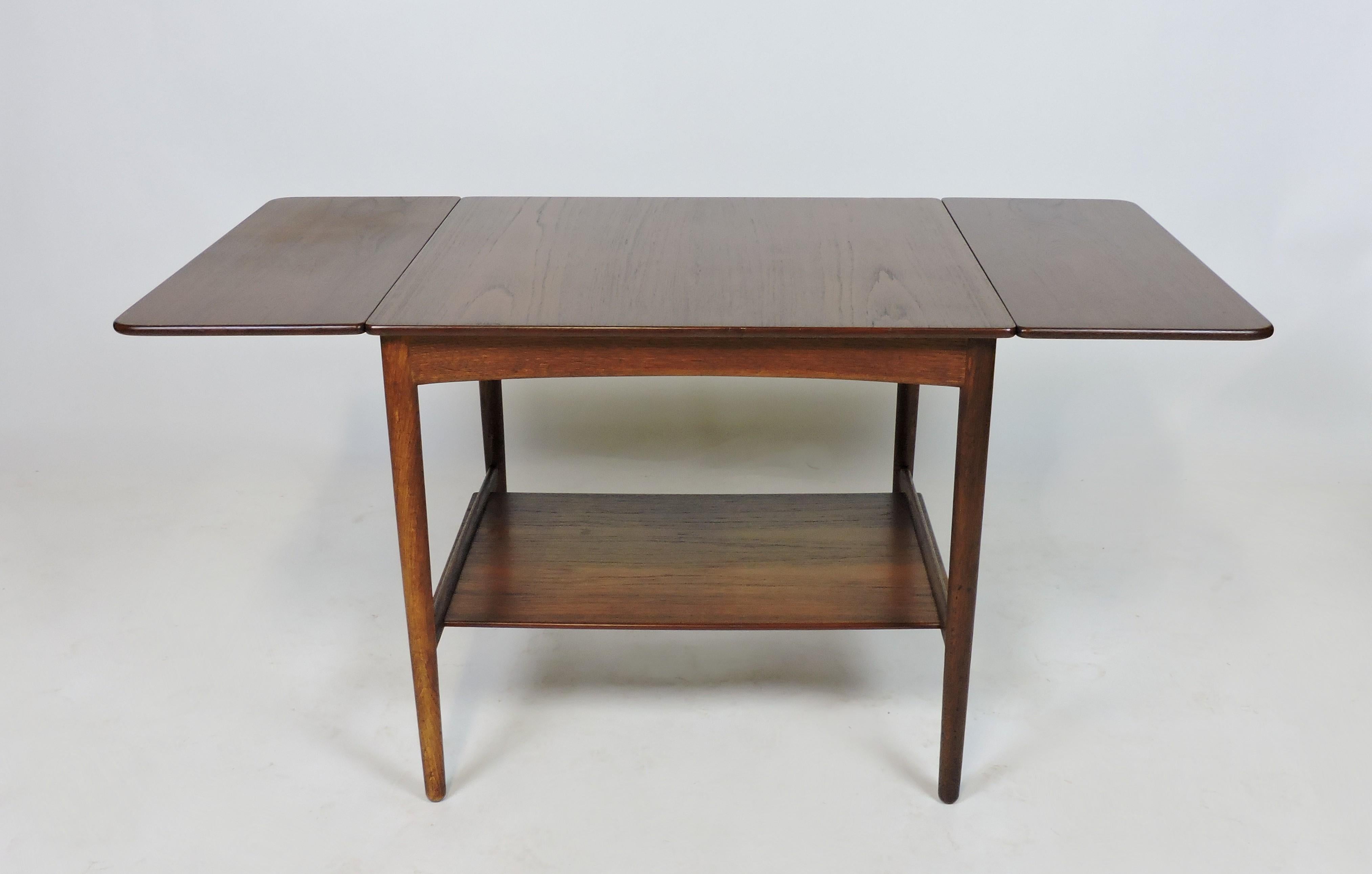 Scandinavian Modern Hans Wegner Danish Modern Teak & Oak Drop Leaf End Table for Andreas Tuck For Sale