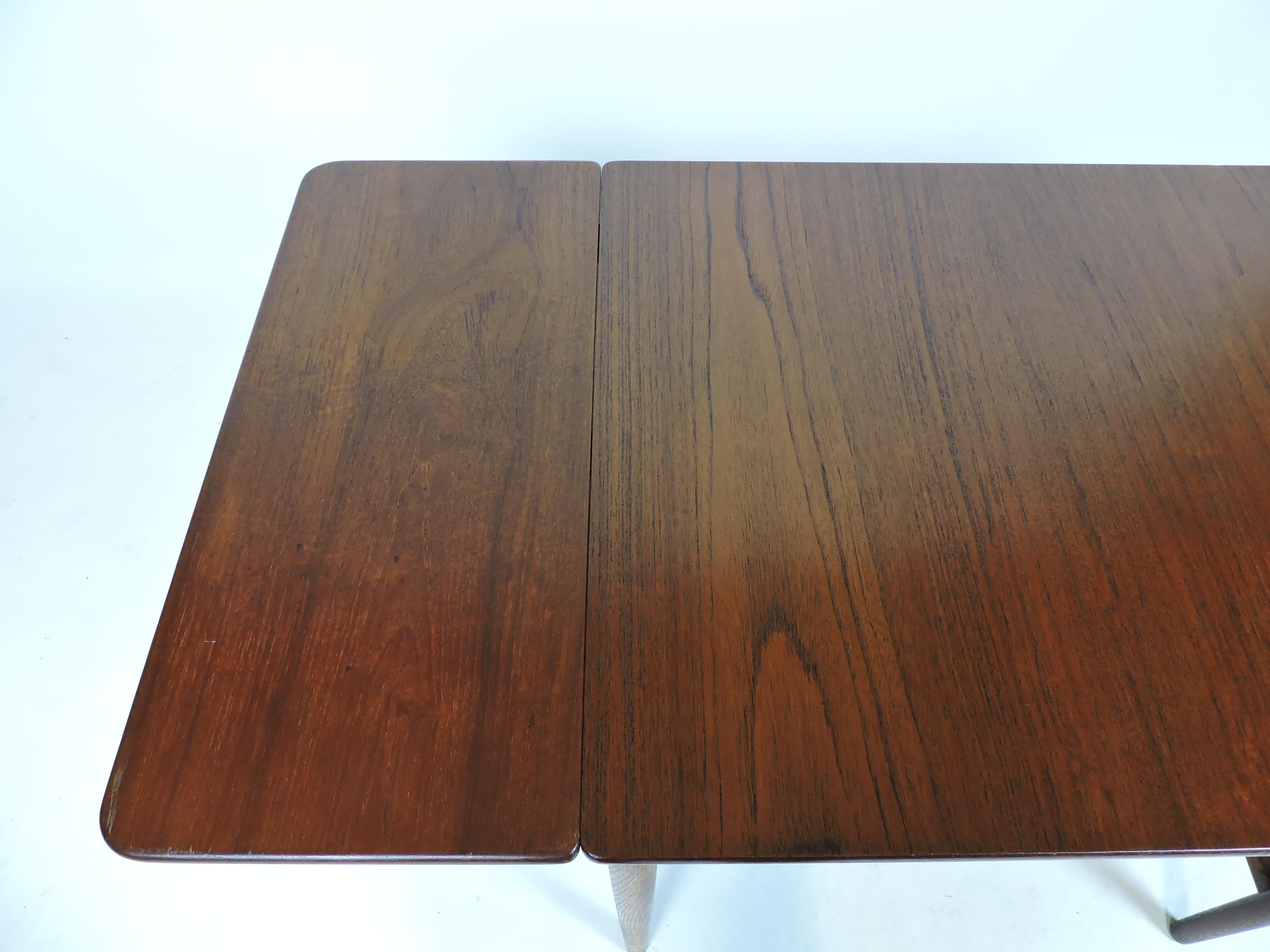 Hans Wegner Danish Modern Teak & Oak Drop Leaf End Table for Andreas Tuck For Sale 3