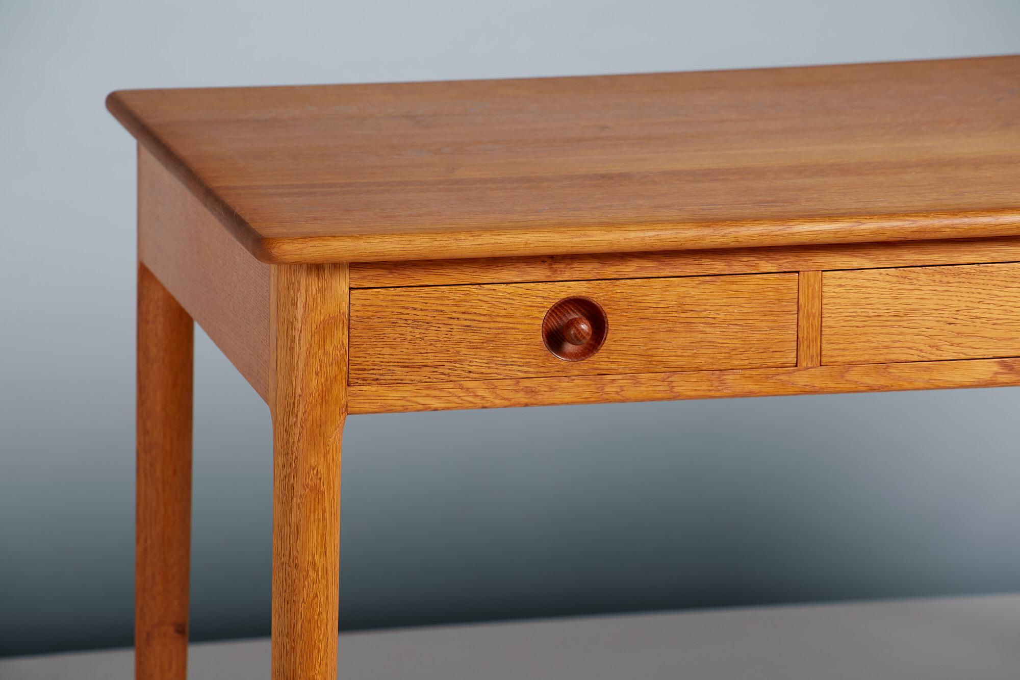 Scandinavian Modern Hans Wegner Danish Oak AT-305 Desk, 1953 For Sale