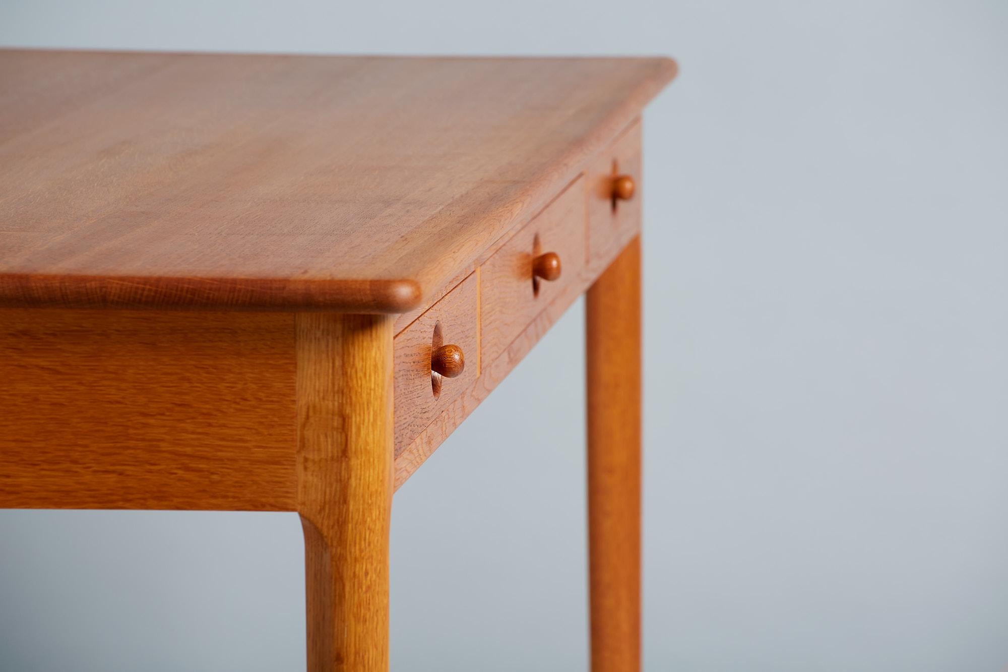 Hans Wegner Danish Oak AT-305 Desk, 1953 For Sale 3