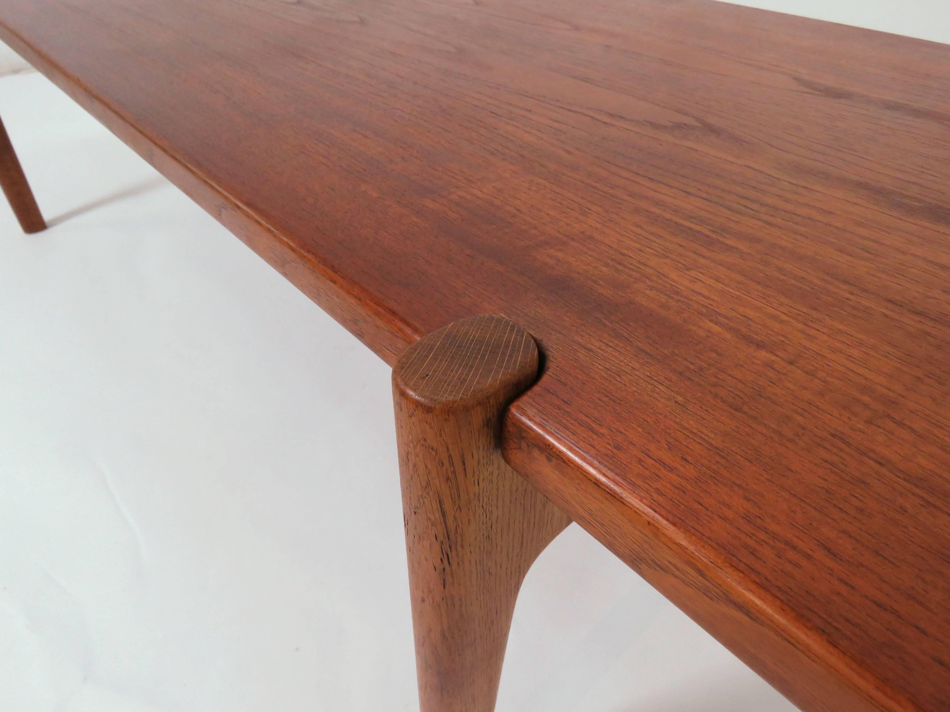 Hans Wegner Danish Teak Reversible Flip Top Coffee Table for Johannes Hansen 4