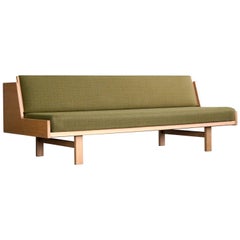 Hans Wegner Daybed Model 258 for GETAMA Danish Mid-Century