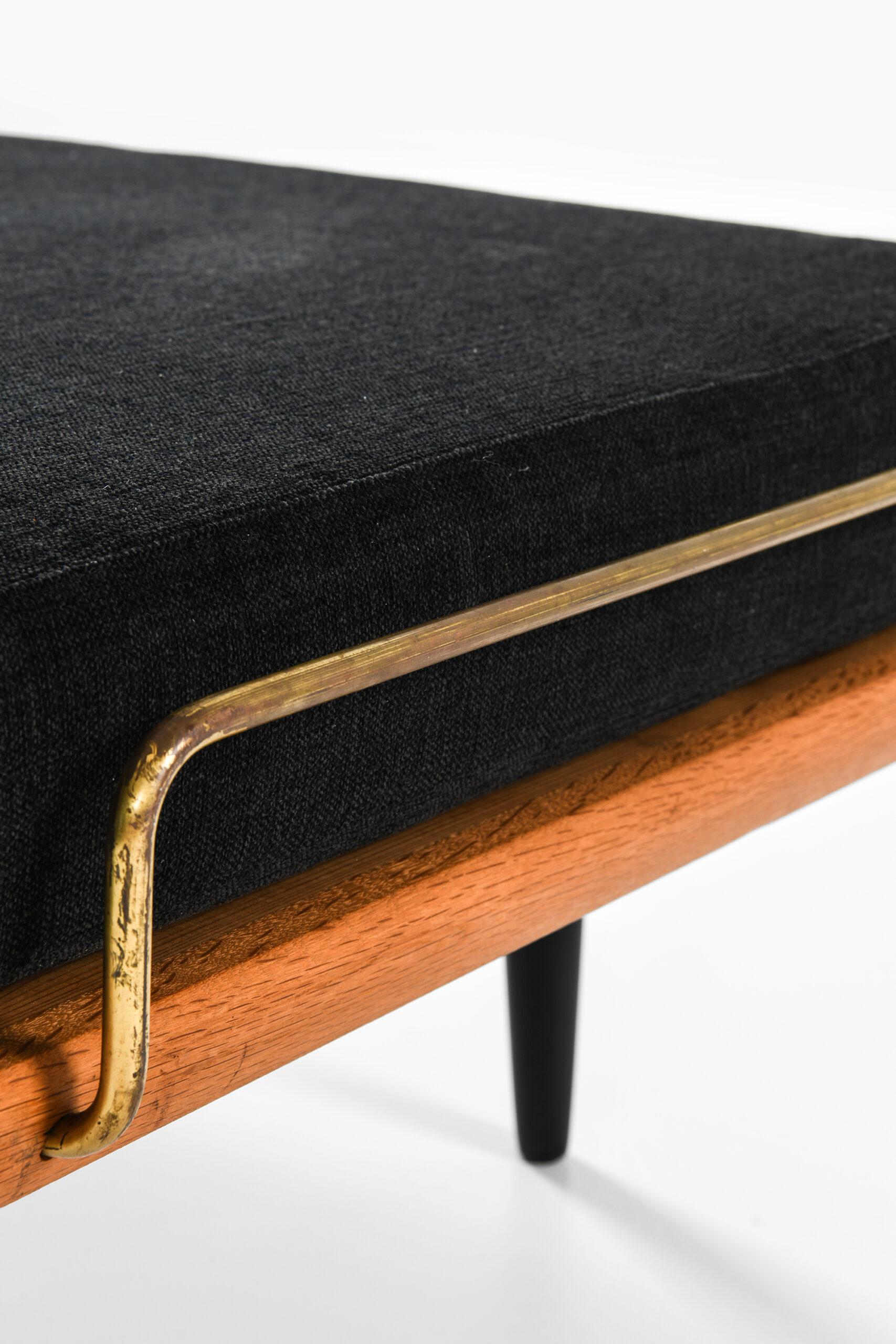Danish Hans Wegner Daybed Model GE-19 Produced by Getama