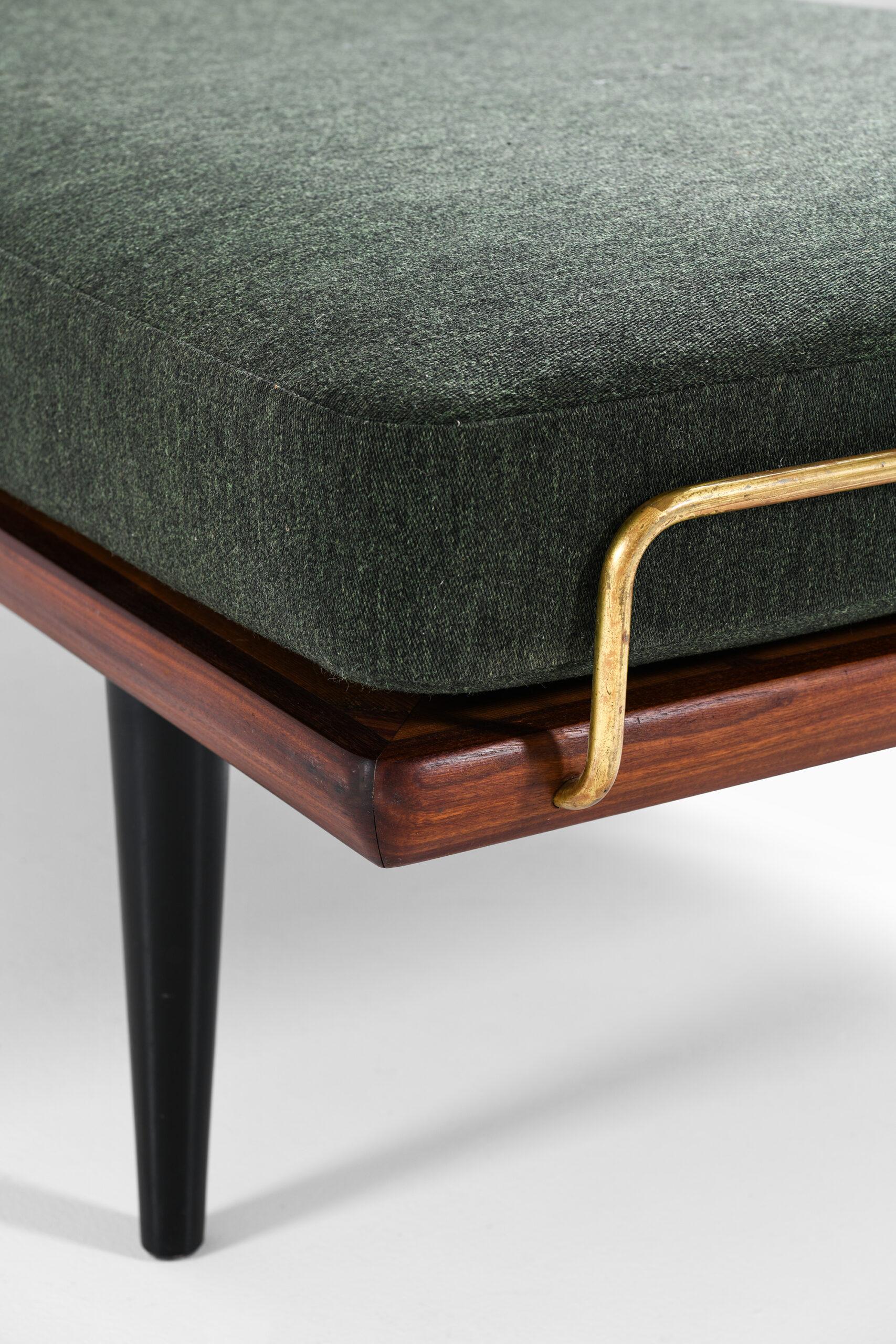 Mid-20th Century Hans Wegner Daybed Model GE-19 Produced by GETAMA in Denmark