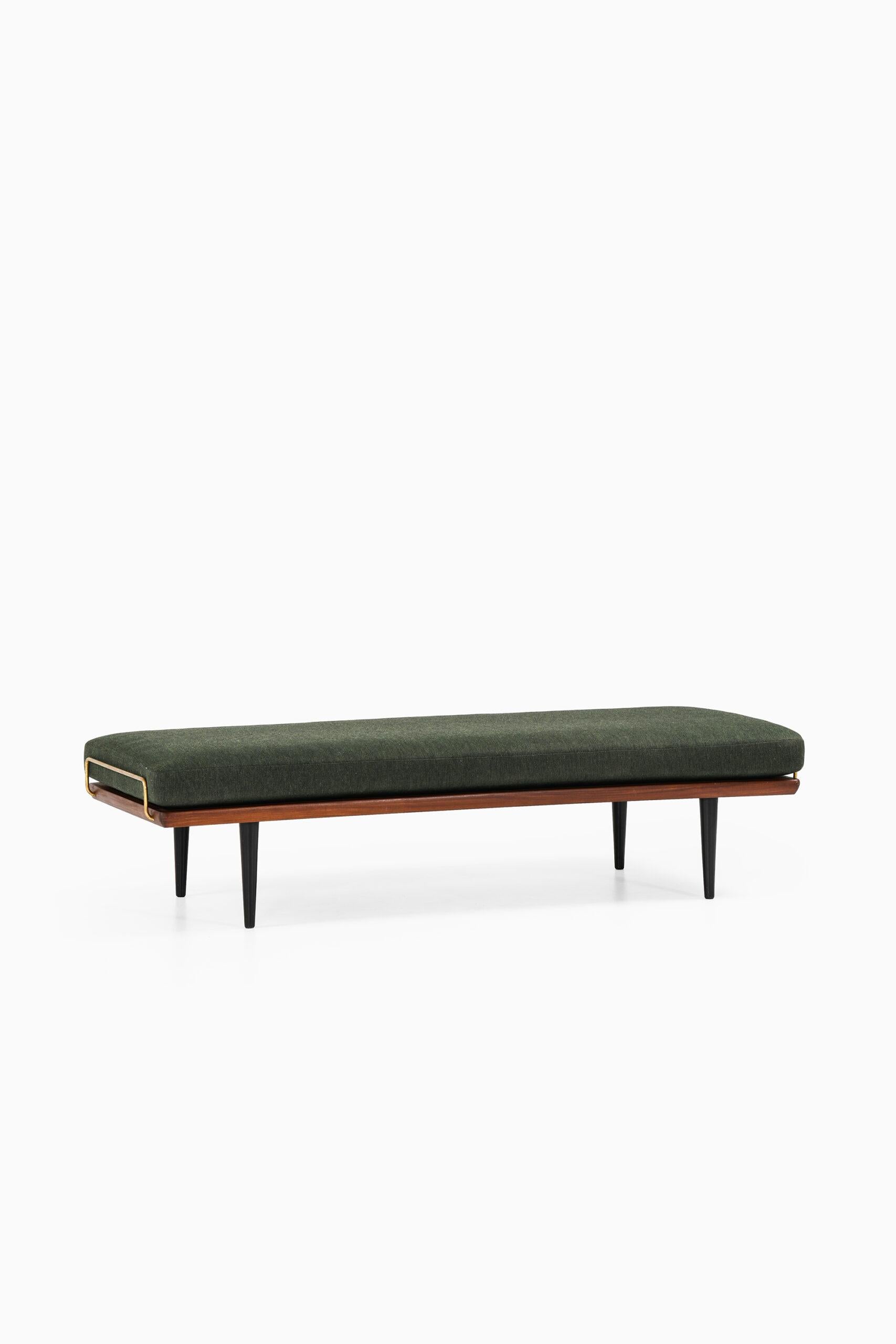 Hans Wegner Daybed Model GE-19 Produced by GETAMA in Denmark 1