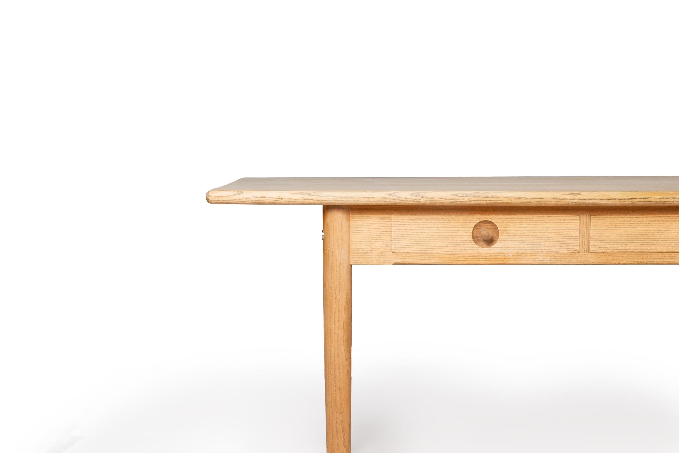 Fine XX secolo Scrivania Hans Wegner Tavolo danese del metà secolo in vendita