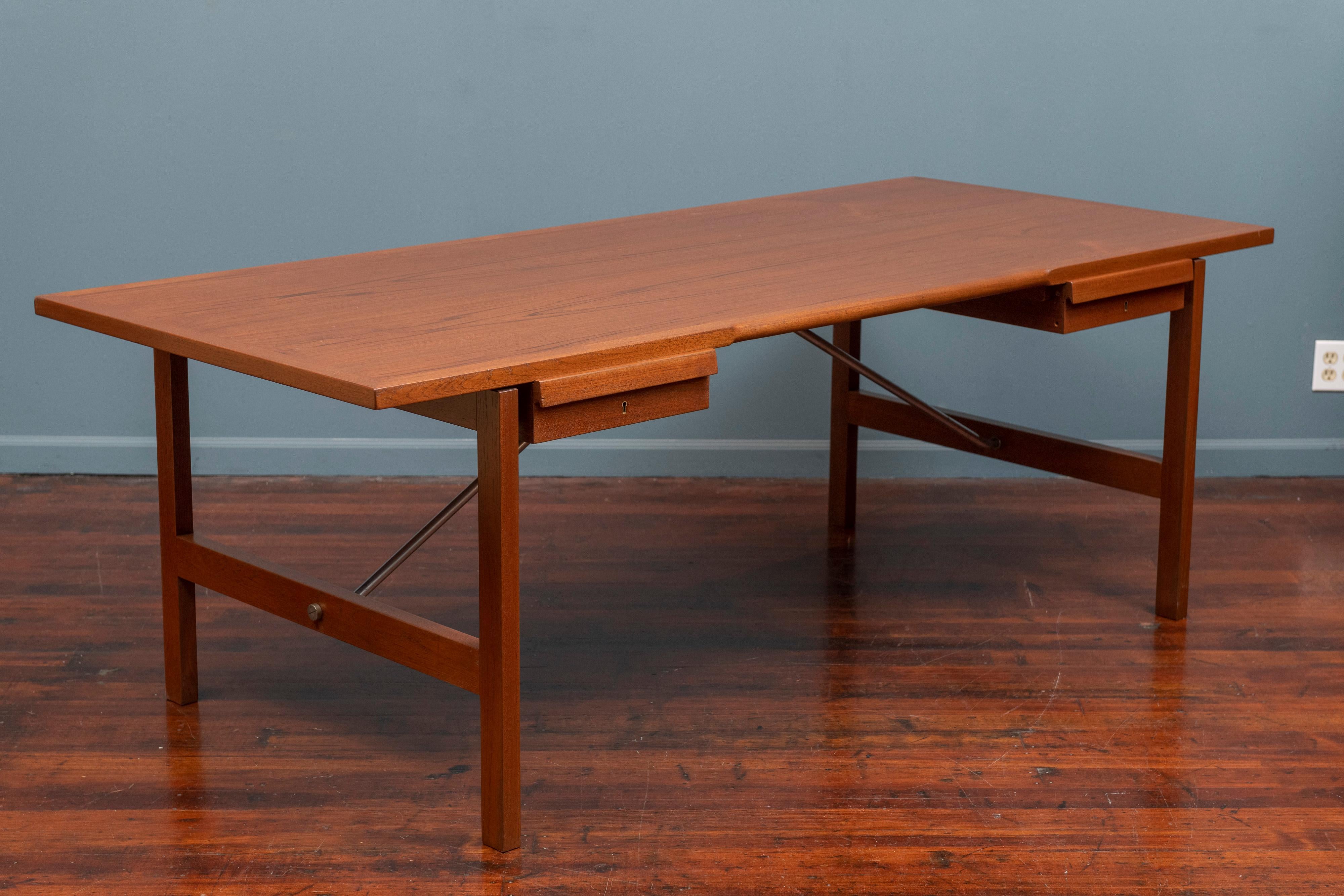 Metà XX secolo Scrivania Hans Wegner modello AT325 per Andreas Tuck in vendita