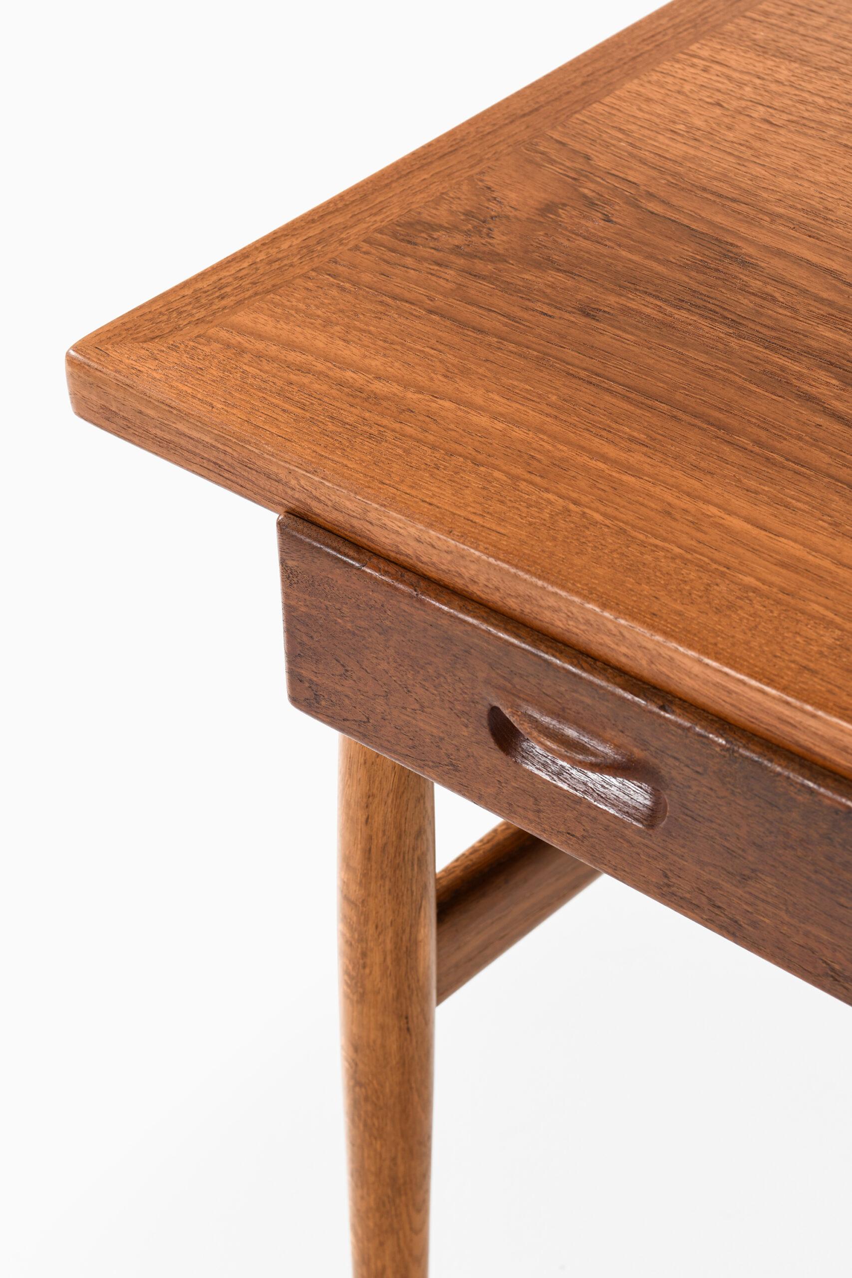 Hans Wegner-Schreibtisch Modell JH-563 des Schreiner Johannes Hansen in Dänemark im Zustand „Gut“ im Angebot in Limhamn, Skåne län