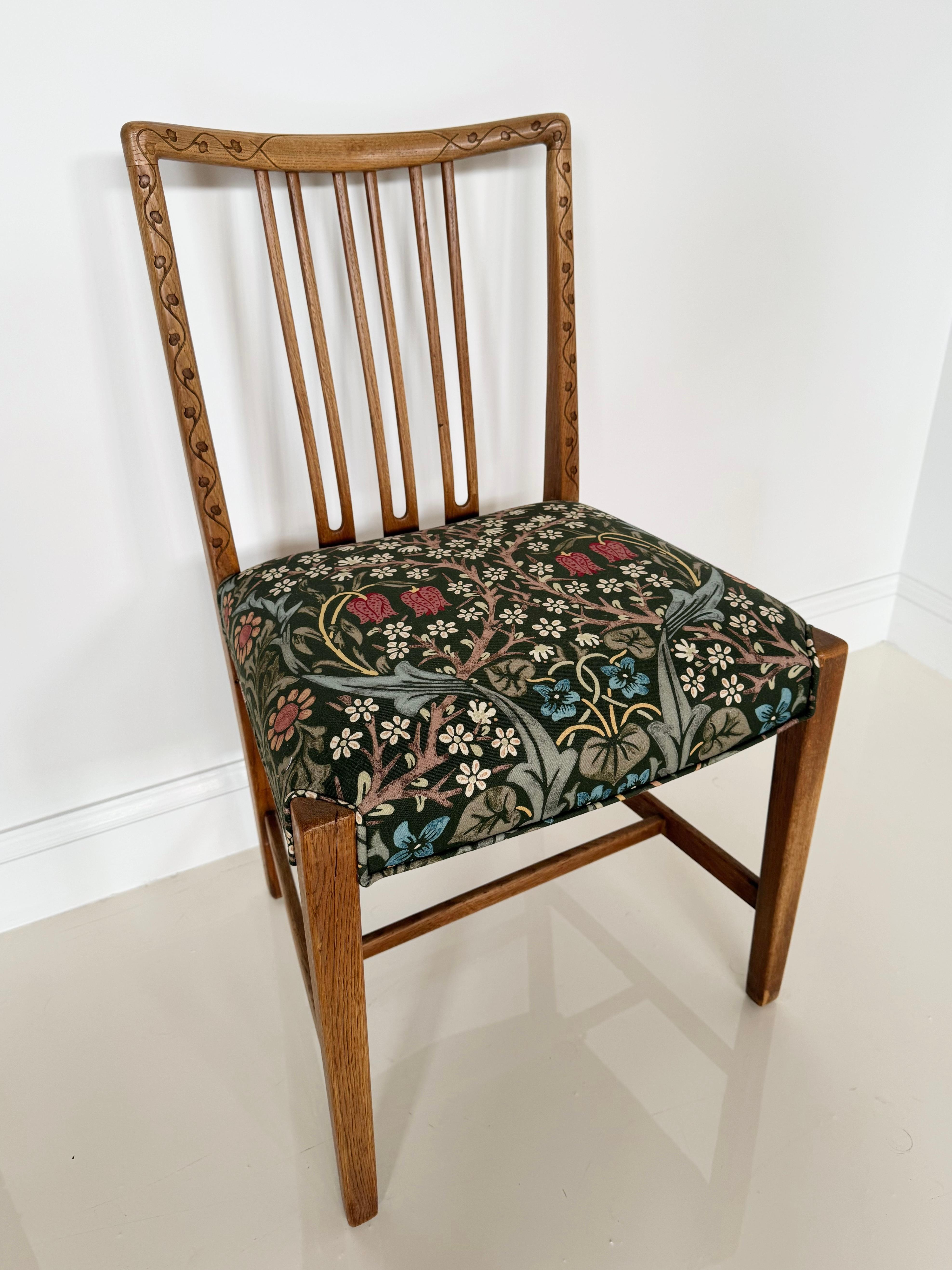 Scandinavian Modern Hans Wegner Dining Chair in William Morris Blackthorn For Sale