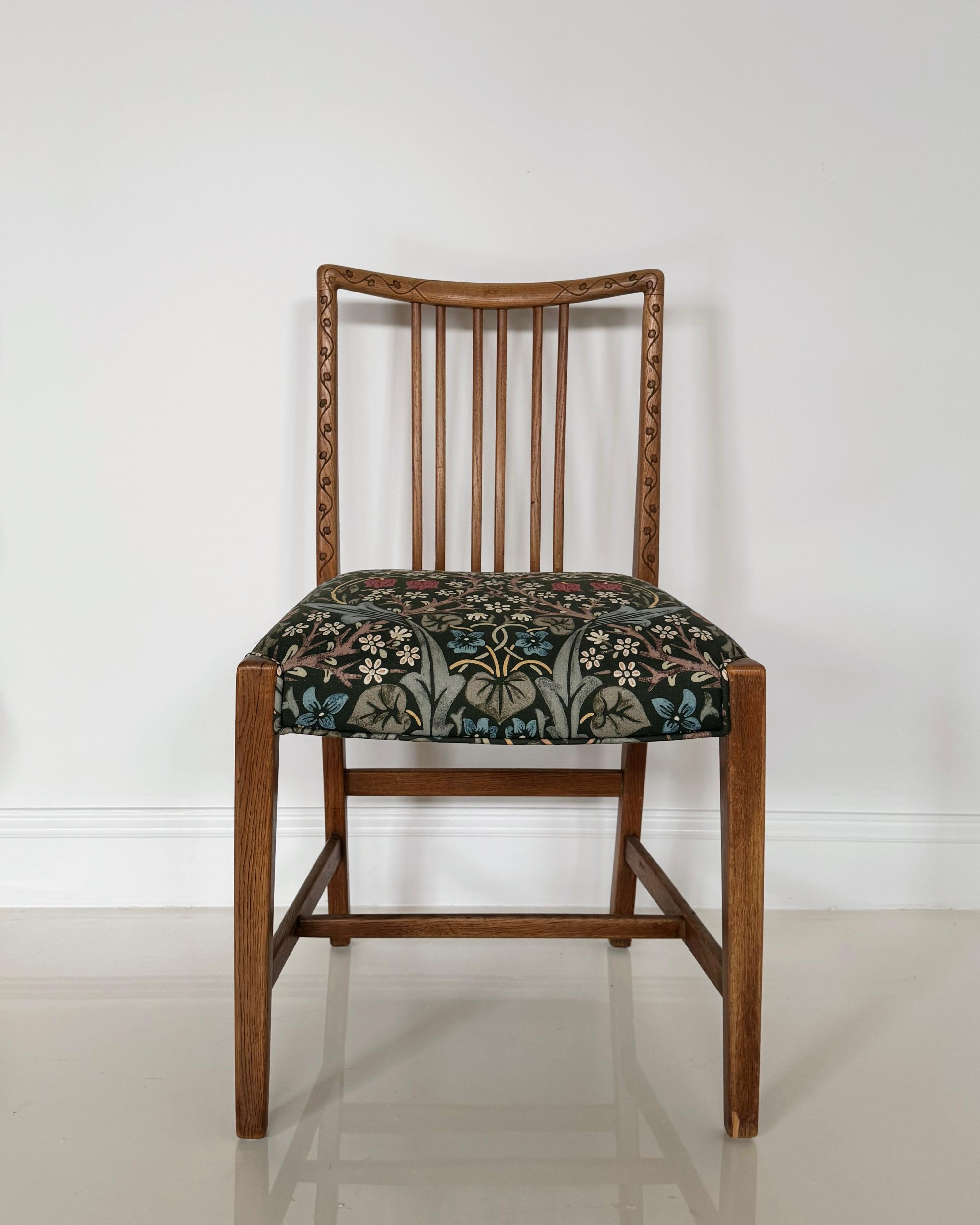 Danish Hans Wegner Dining Chair in William Morris Blackthorn For Sale