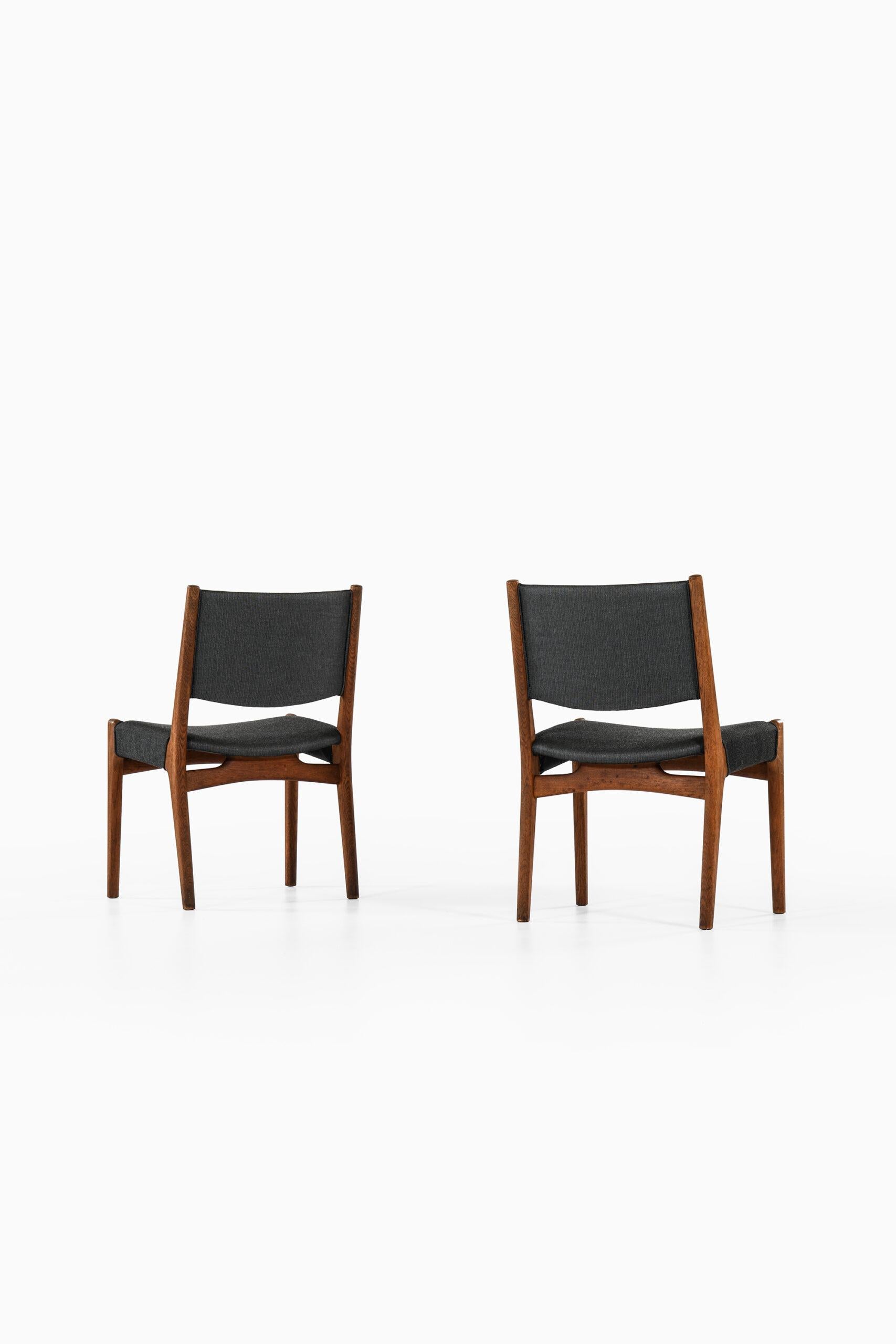 Hans Wegner Dining Chairs by Cabinetmaker Johannes Hansen in Denmark For Sale 5