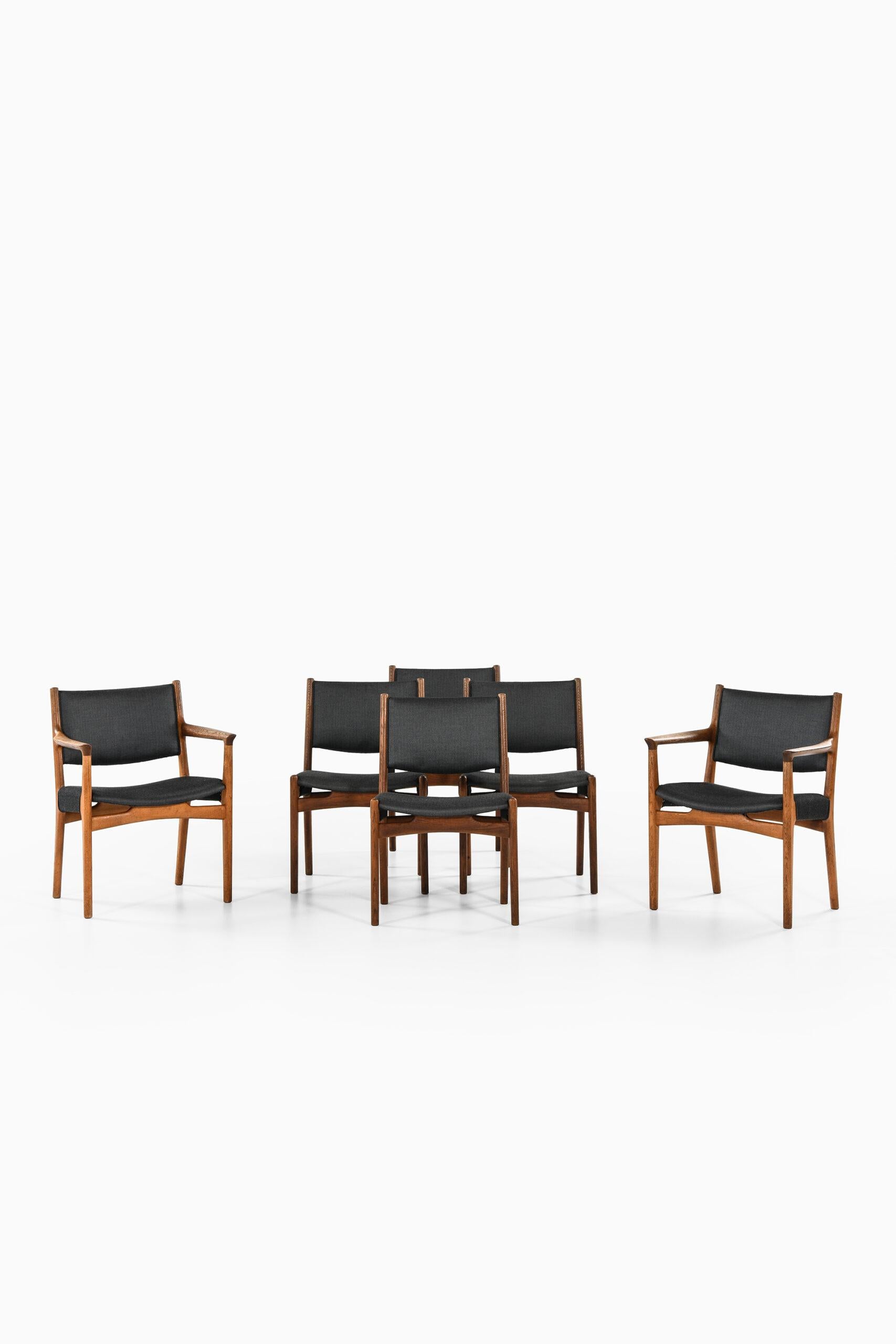 Mid-20th Century Hans Wegner Dining Chairs by Cabinetmaker Johannes Hansen in Denmark For Sale