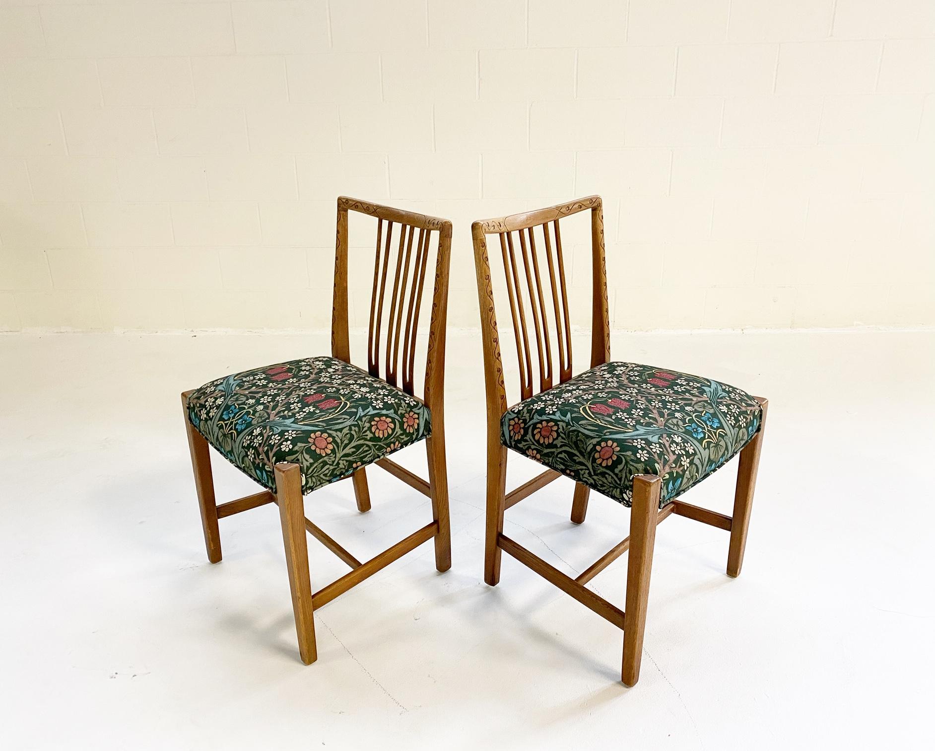 20th Century Hans Wegner Dining Chairs in William Morris Blackthorn, Pair For Sale