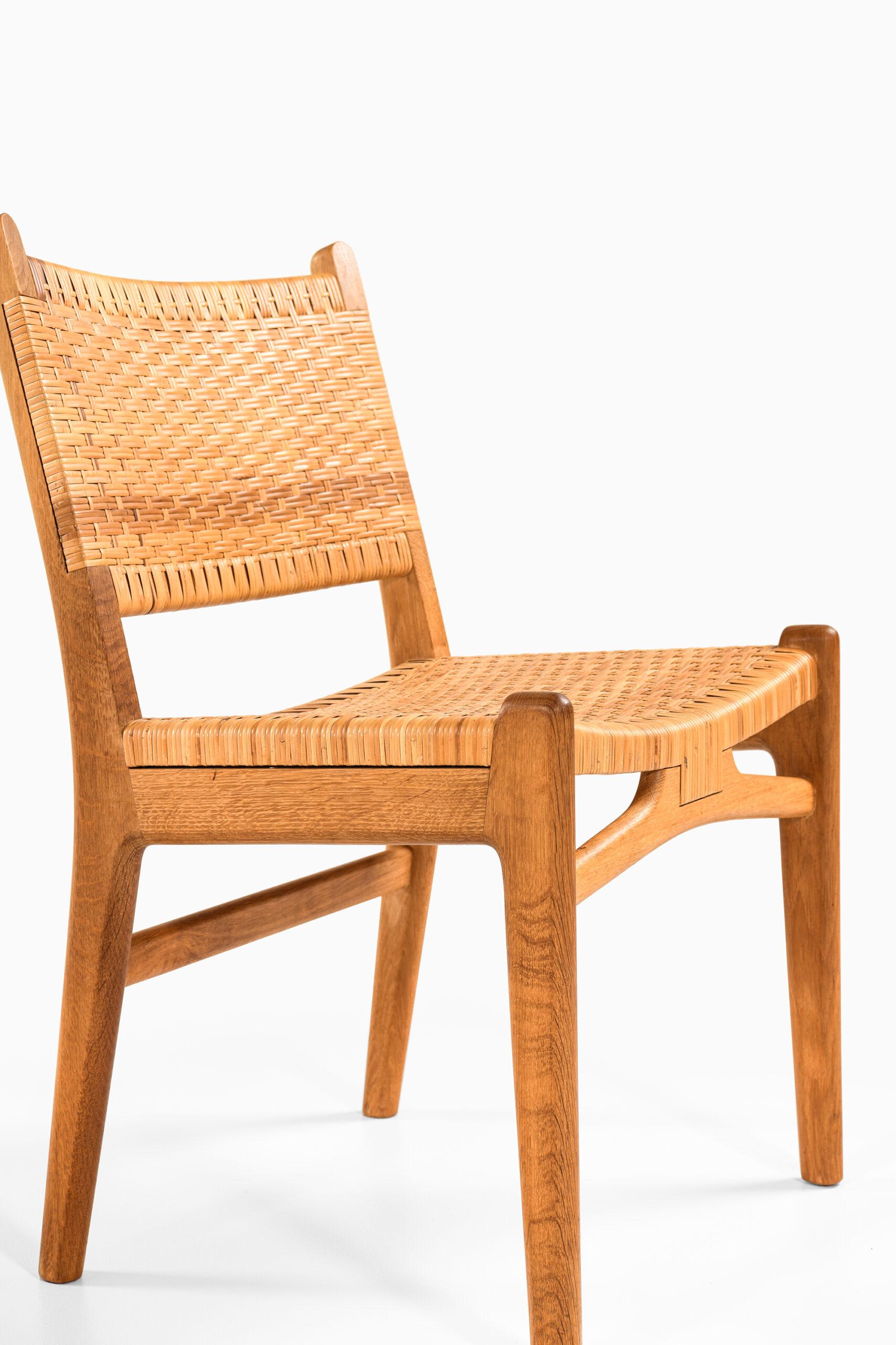 Mid-20th Century Hans Wegner Dining Chairs Model CH-31 Produced by Carl Hansen & Son in Denmark For Sale