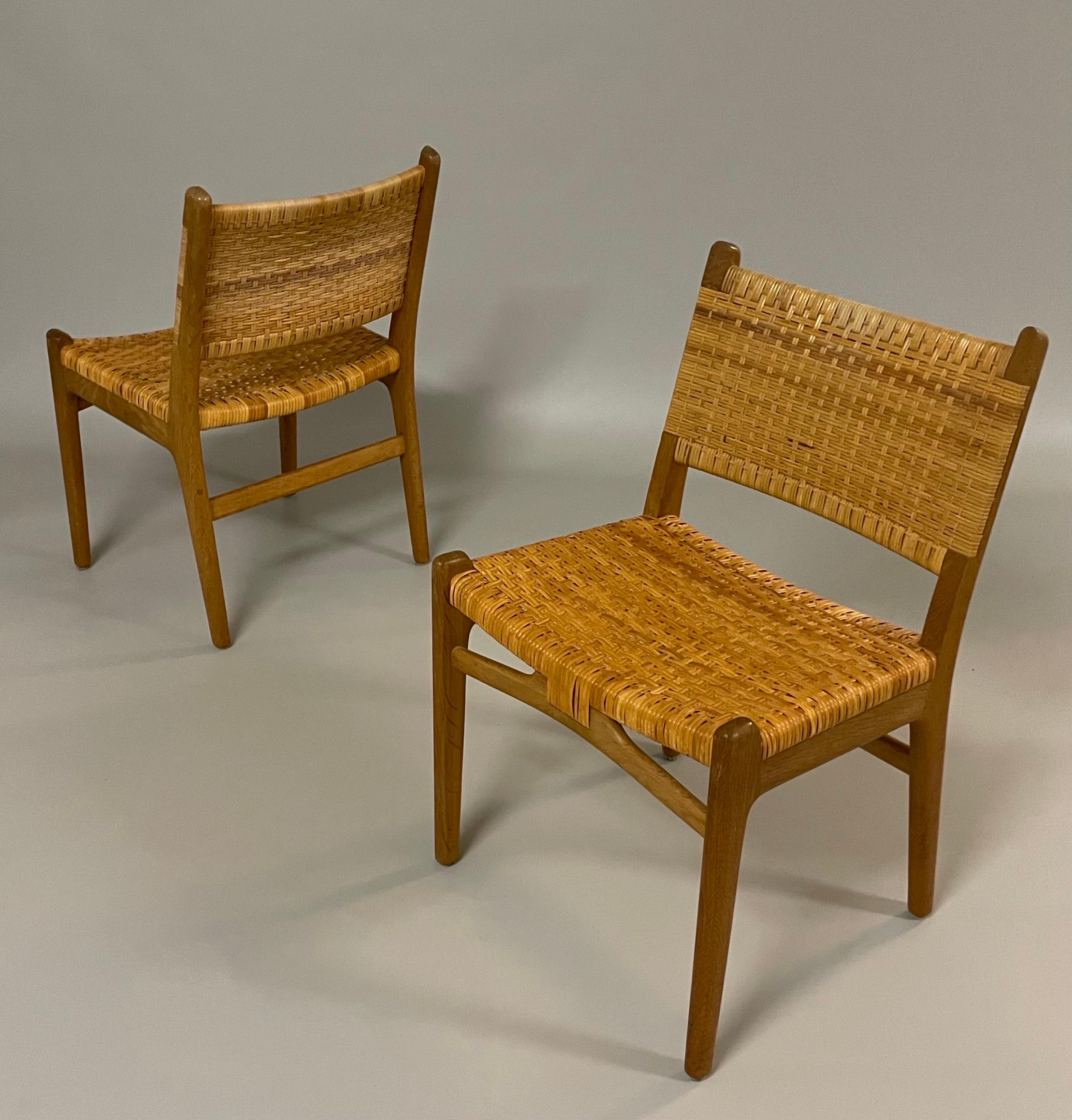 Mid-Century Modern Hans Wegner Dining Chairs Model CH31 Oak & Rattan For Sale