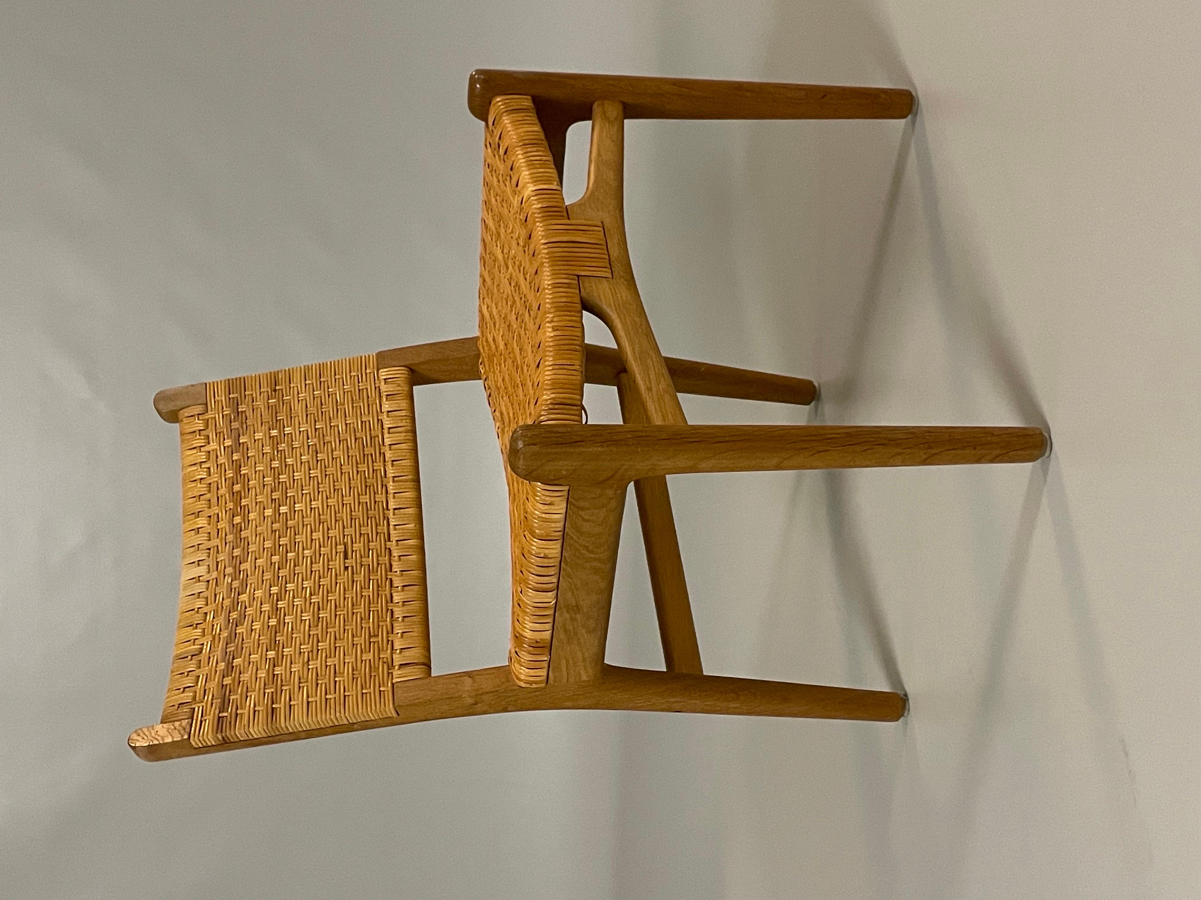 Hans Wegner Esszimmerstühle Modell CH31 aus Eiche und Rattan (Dänisch) im Angebot