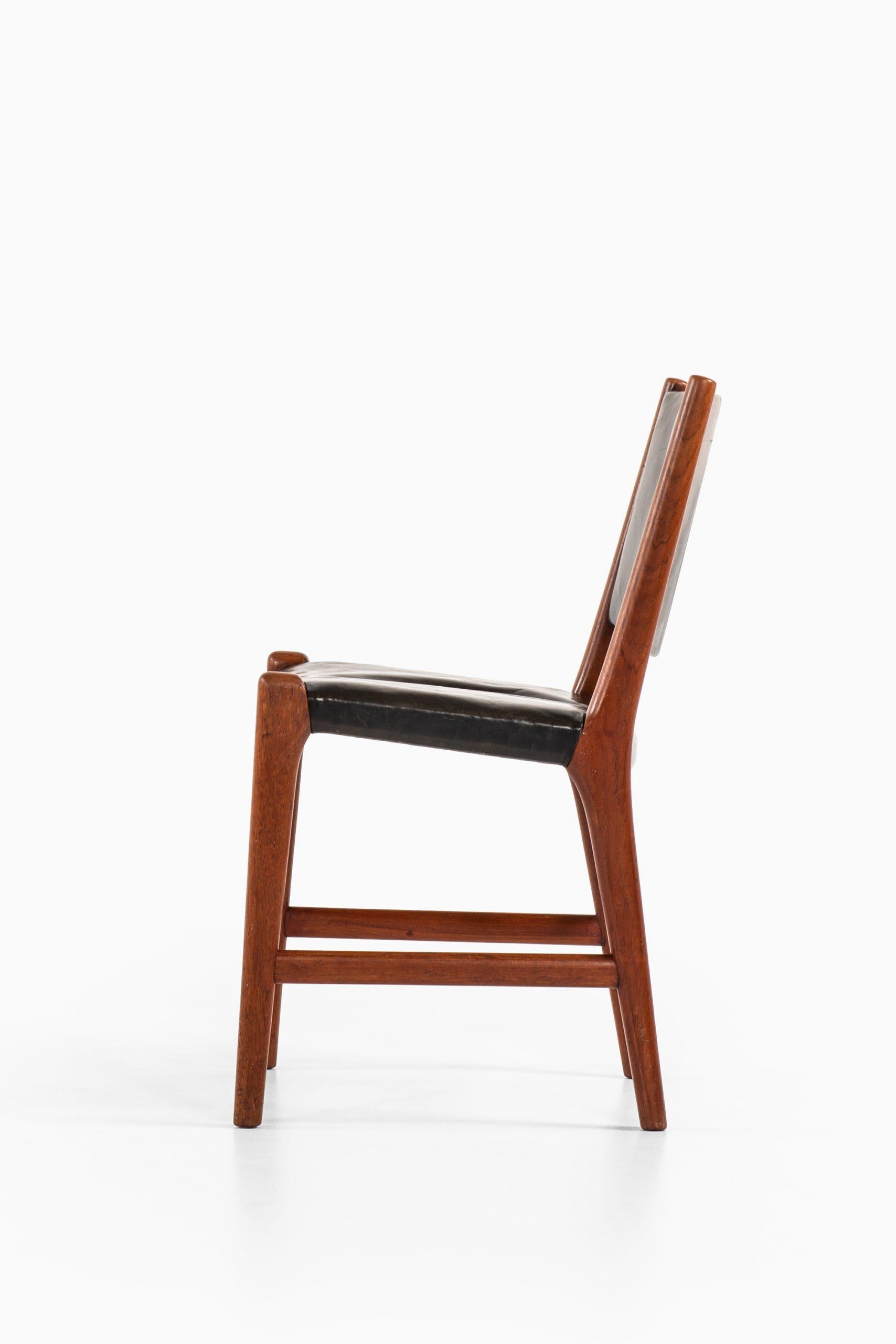 Hans Wegner Dining Chairs Variant of Model JH507 by Cabinetmaker Johannes Hansen For Sale 2