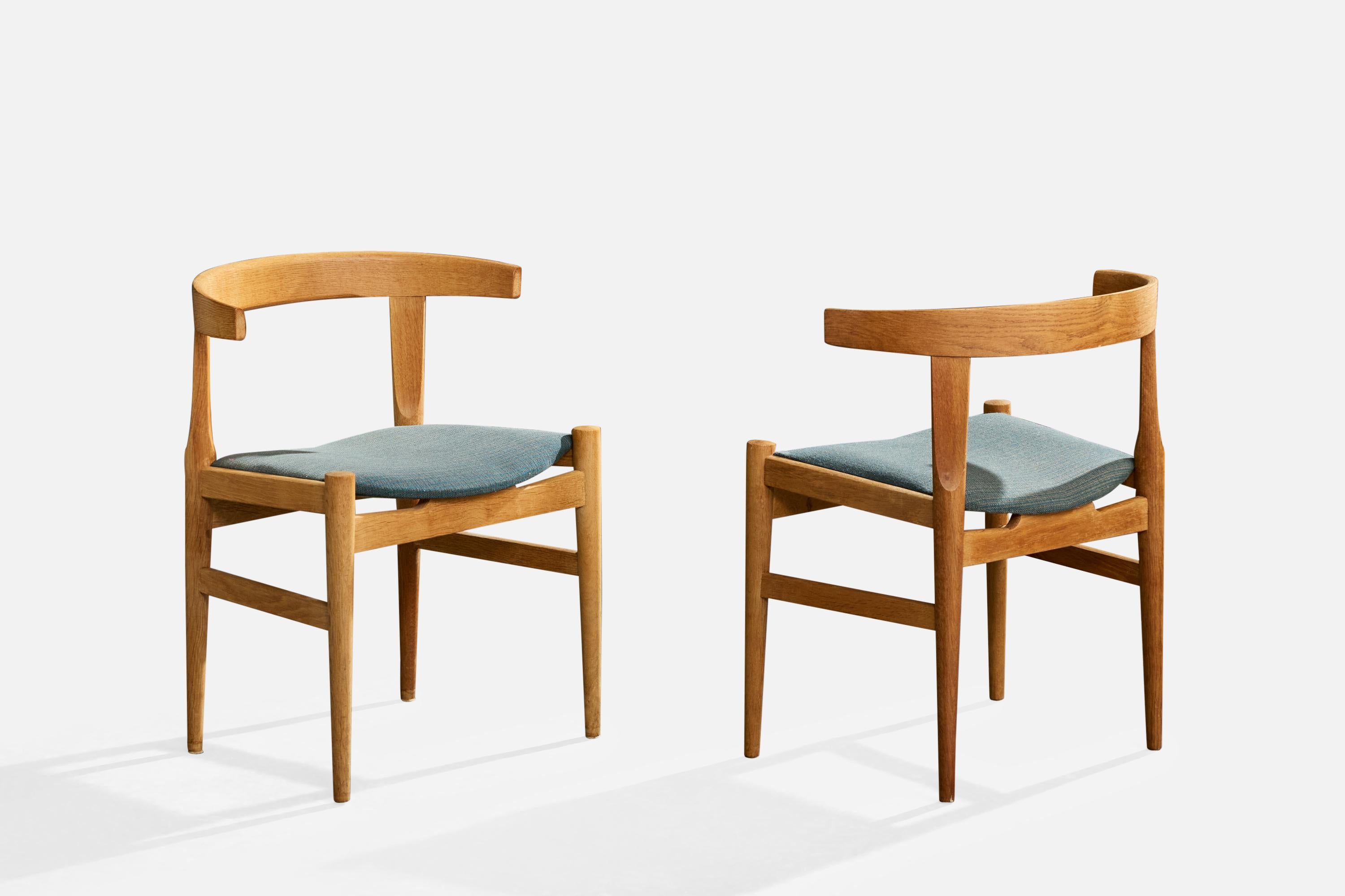 Danese Hans Wegner, Dining Room Chairs, Oak, Fabric, Denmark, 1960s in vendita