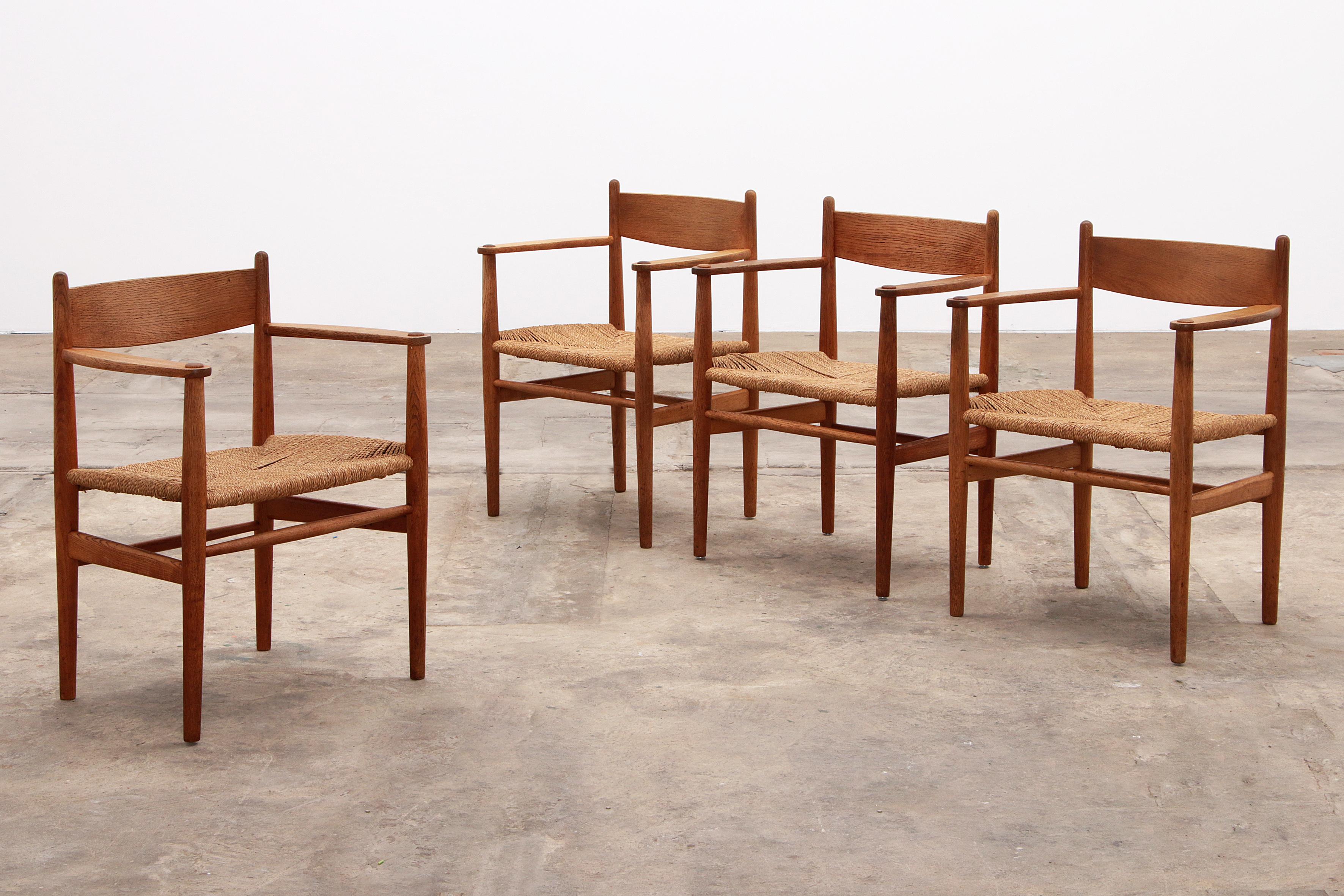 Mid-Century Modern Hans Wegner Dining room set chair model CH37 made by Carl Hansen & Søn For Sale