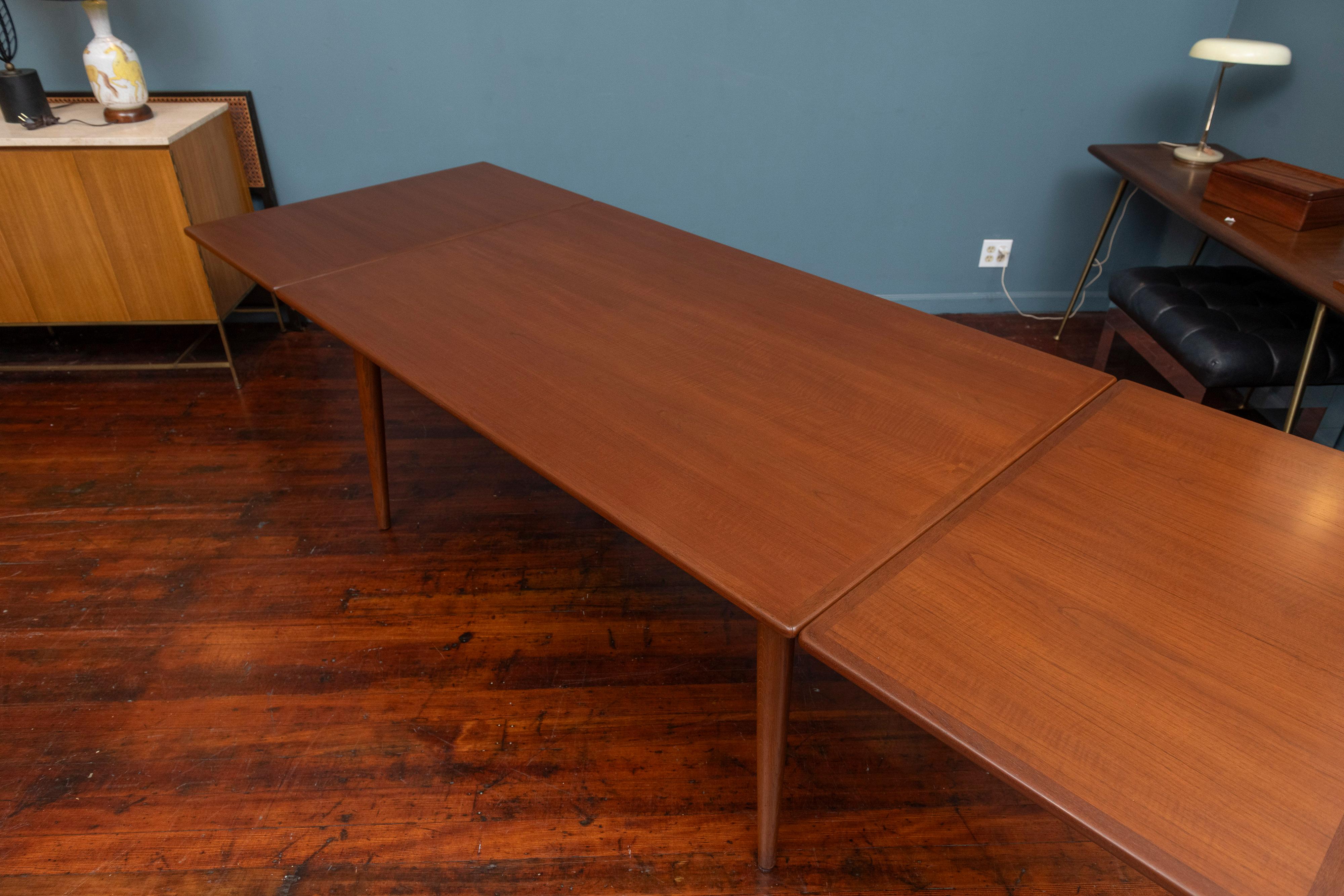 Hans Wegner Dining Table for Andreas Tuck For Sale 5