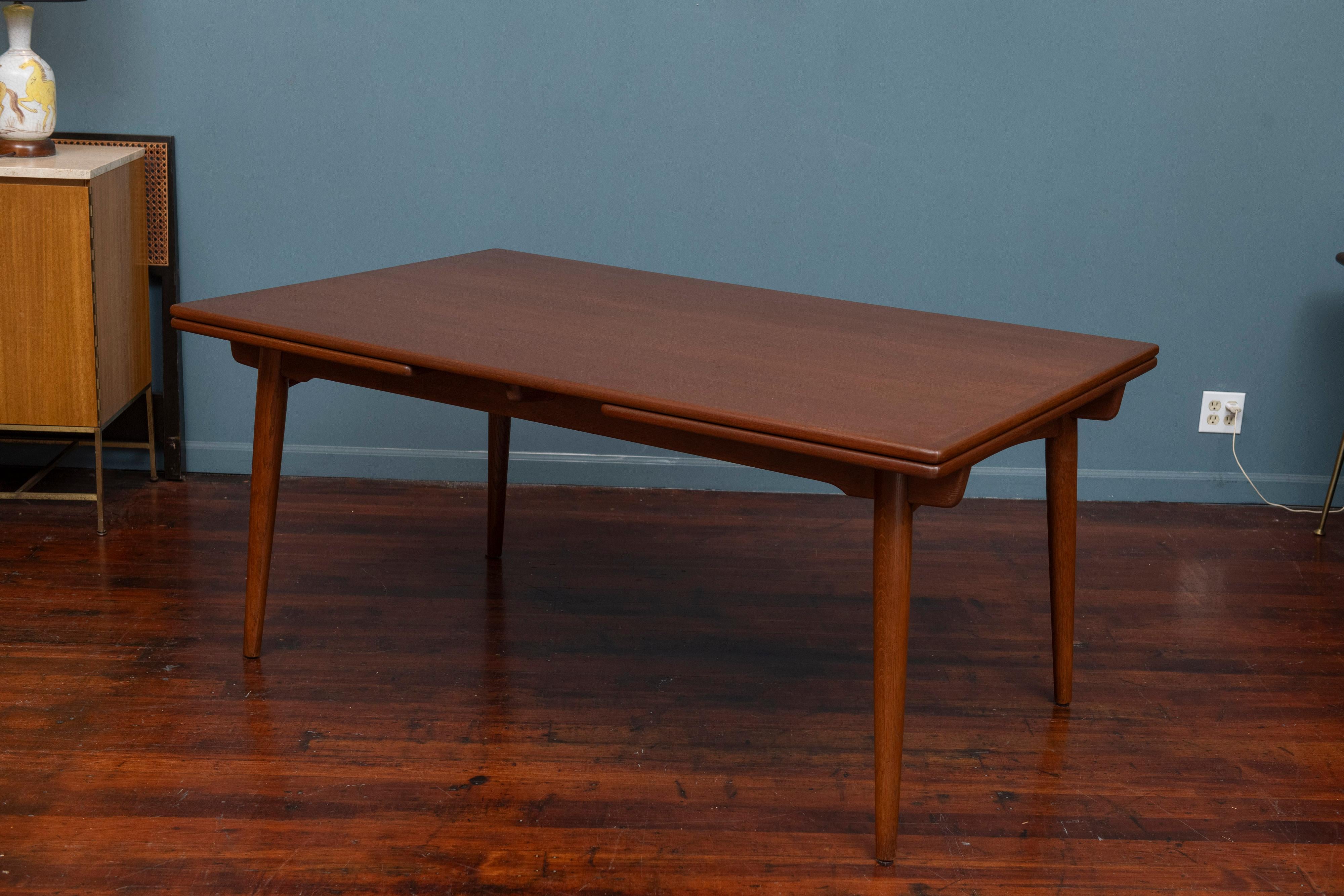 Hans Wegner Dining Table for Andreas Tuck In Good Condition For Sale In San Francisco, CA