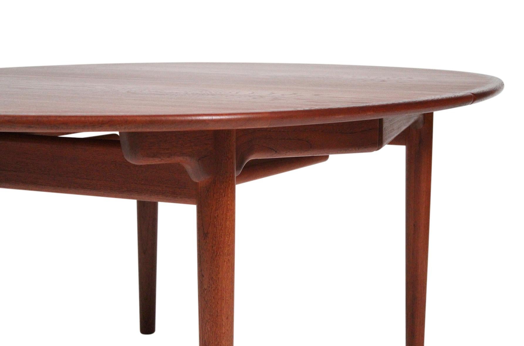 Hans Wegner Dining Table for Johannes Hansen Model JH-567 3