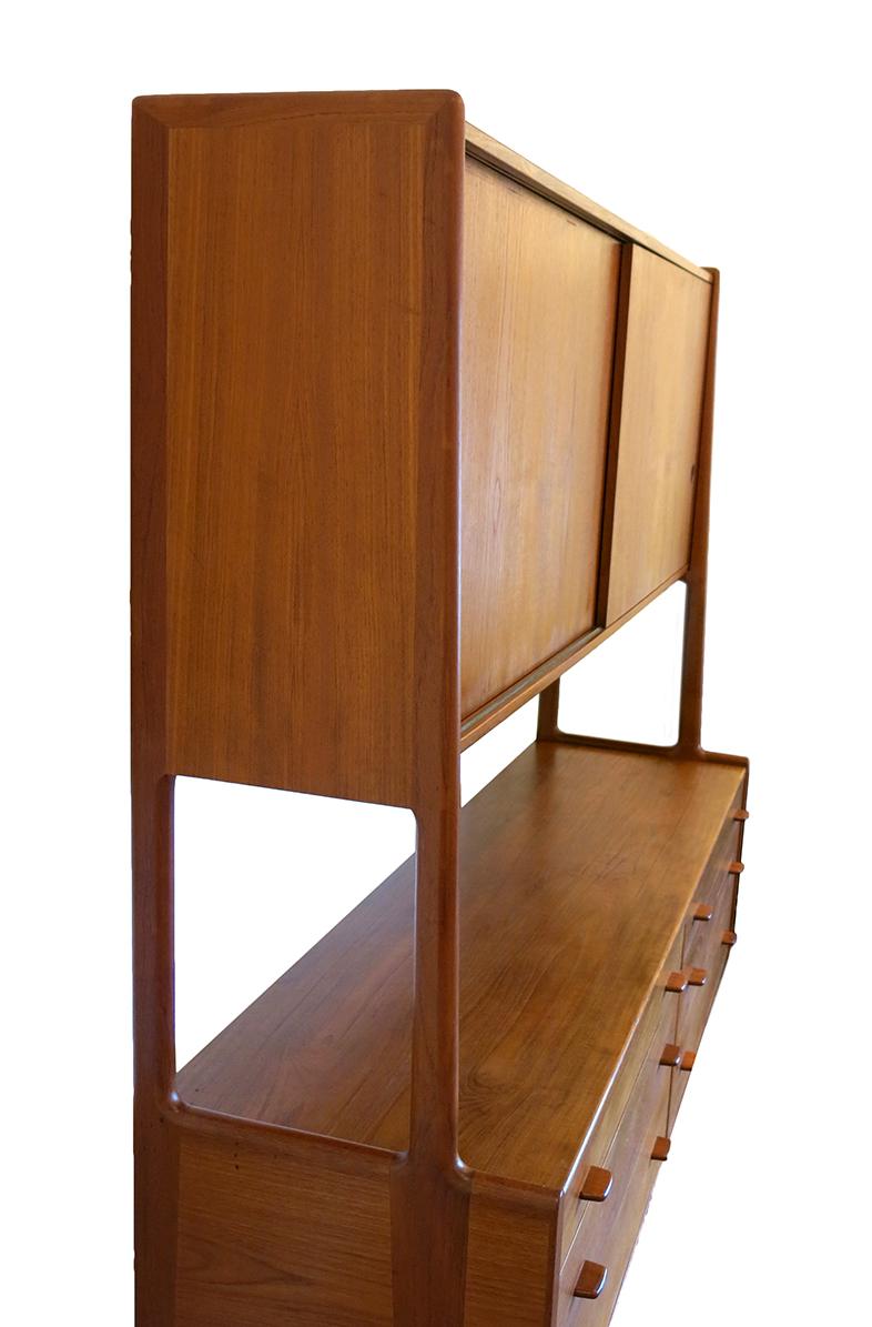 Oiled Hans Wegner Double Sideboard, Model RY20 For Sale