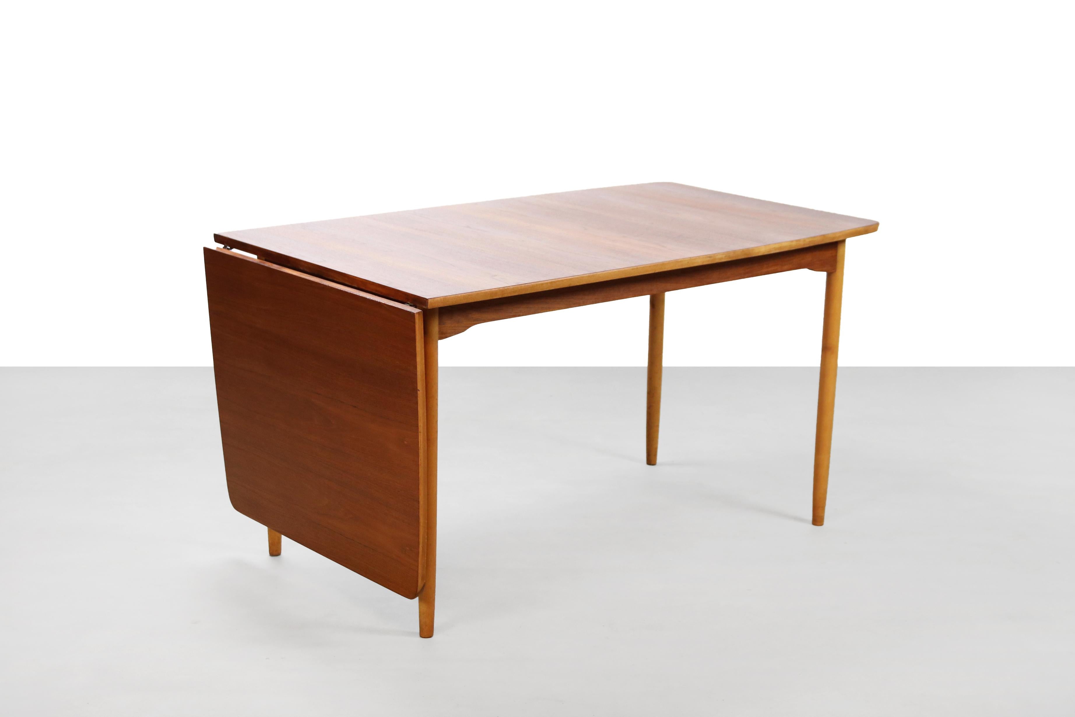 Hans Wegner Drop-Leaf Dining Room Table in Teak by Andreas Tuck, 1950, Denmark In Good Condition In Amsterdam, Noord Holland