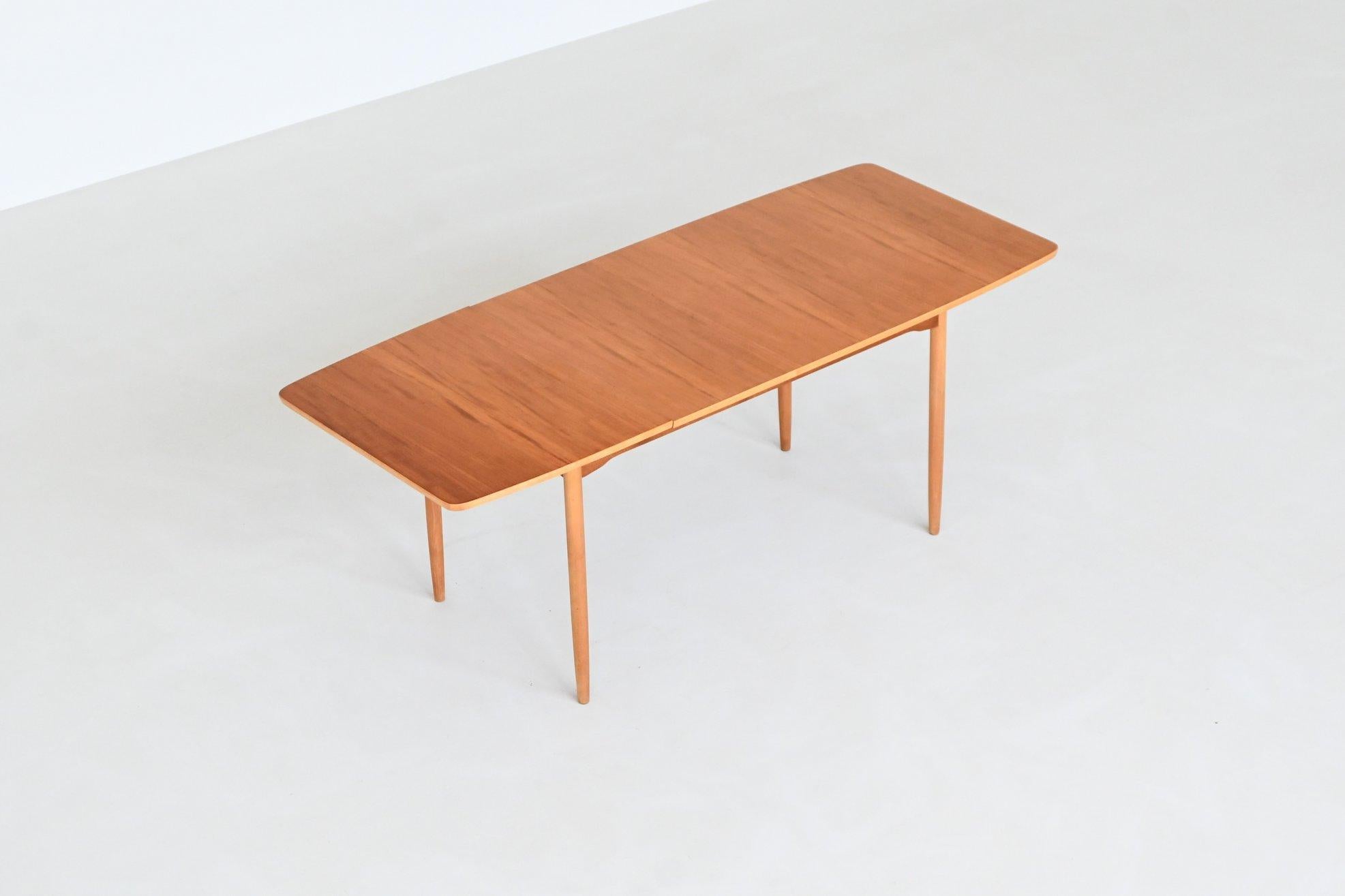 Hans Wegner drop-leaf dining table in beach and teak Denmark 1950 For Sale 5