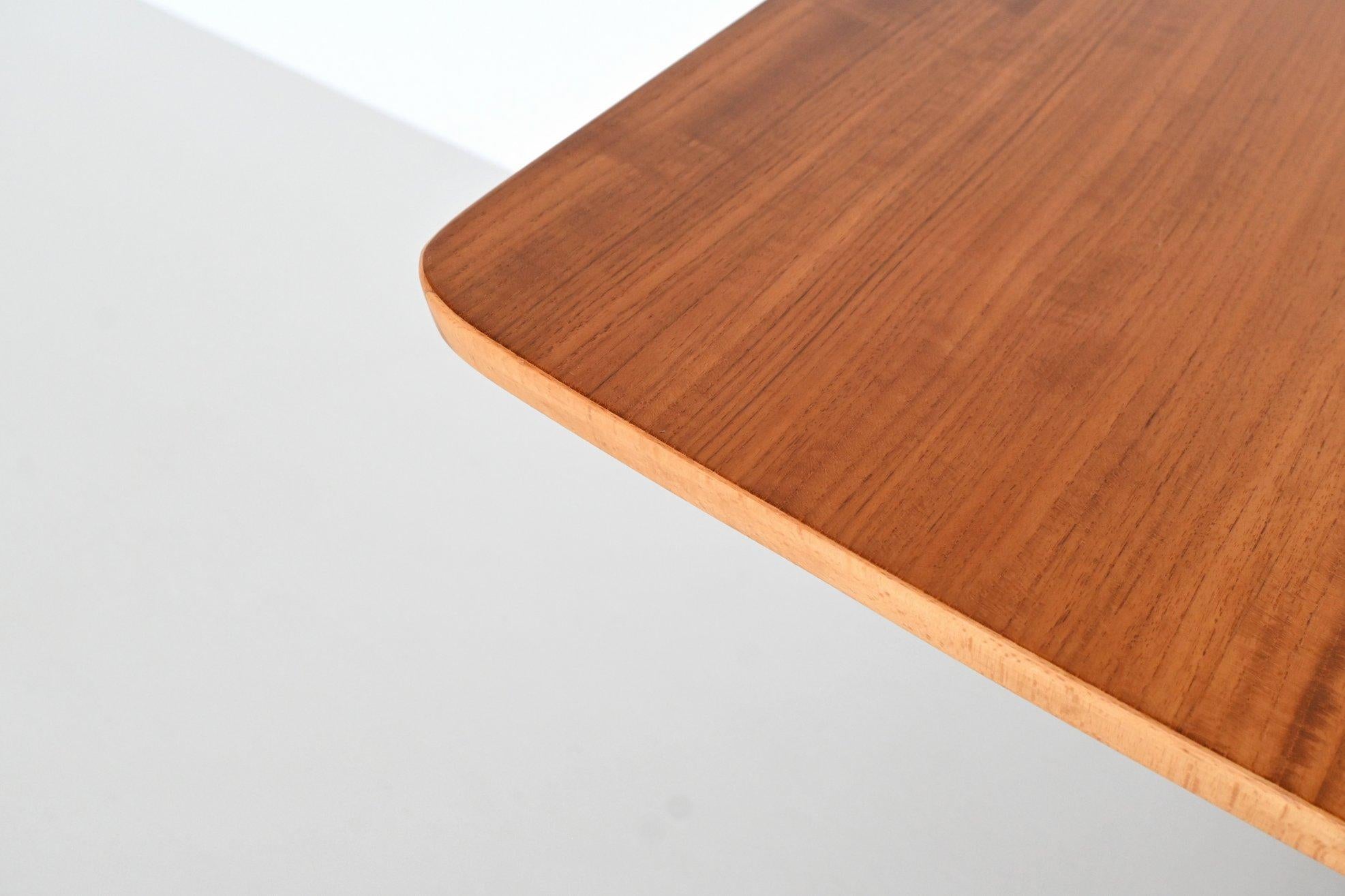 Hans Wegner drop-leaf dining table in beach and teak Denmark 1950 For Sale 7