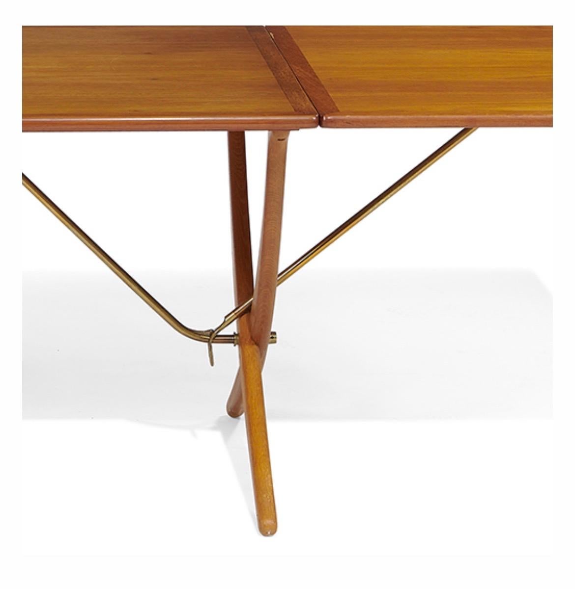 Mid-Century Modern Hans Wegner Drop-Leaf Dining Table, Model AT304