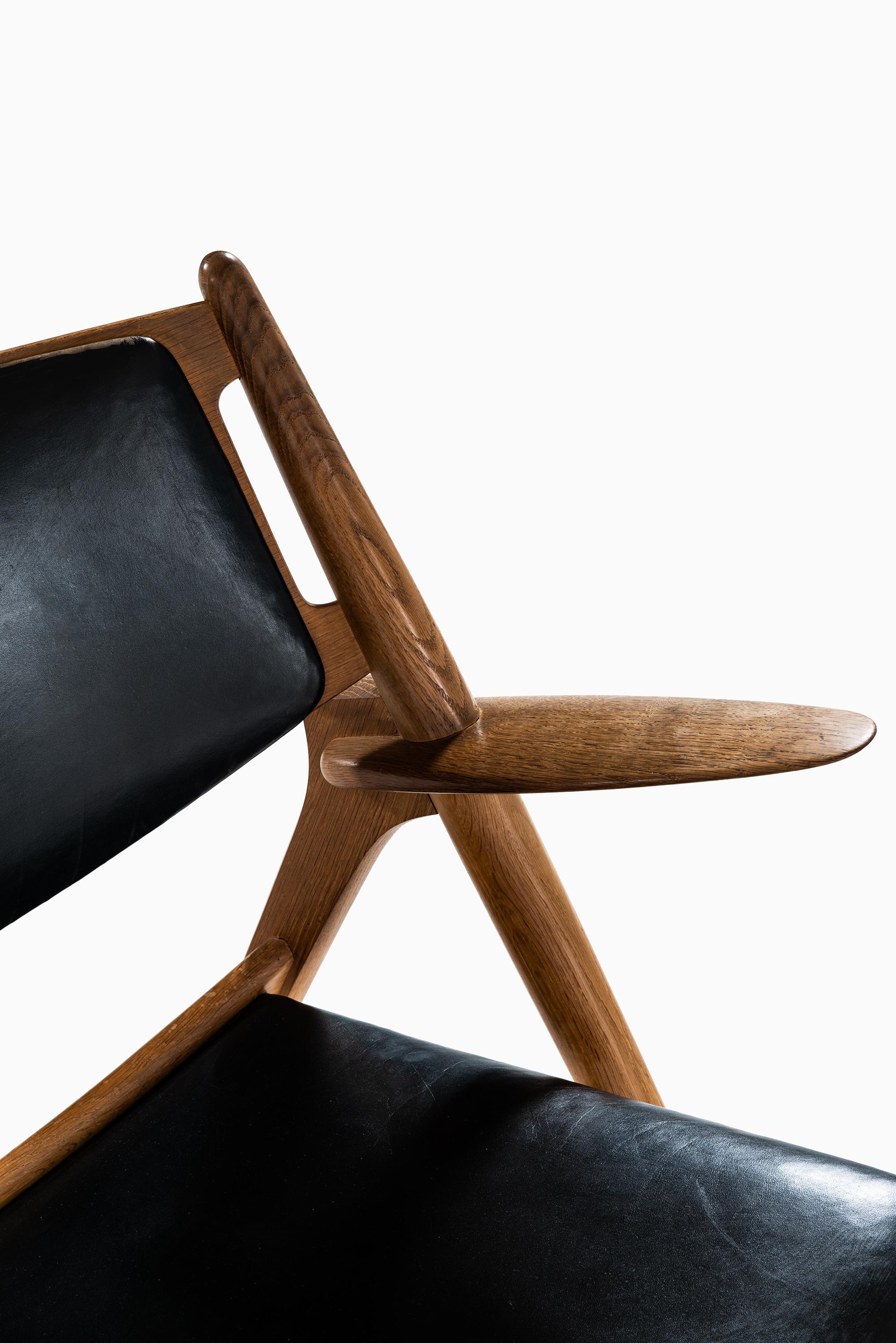 Hans Wegner Easy Chairs Model CH-28 by Carl Hansen & Søn in Denmark For Sale 1