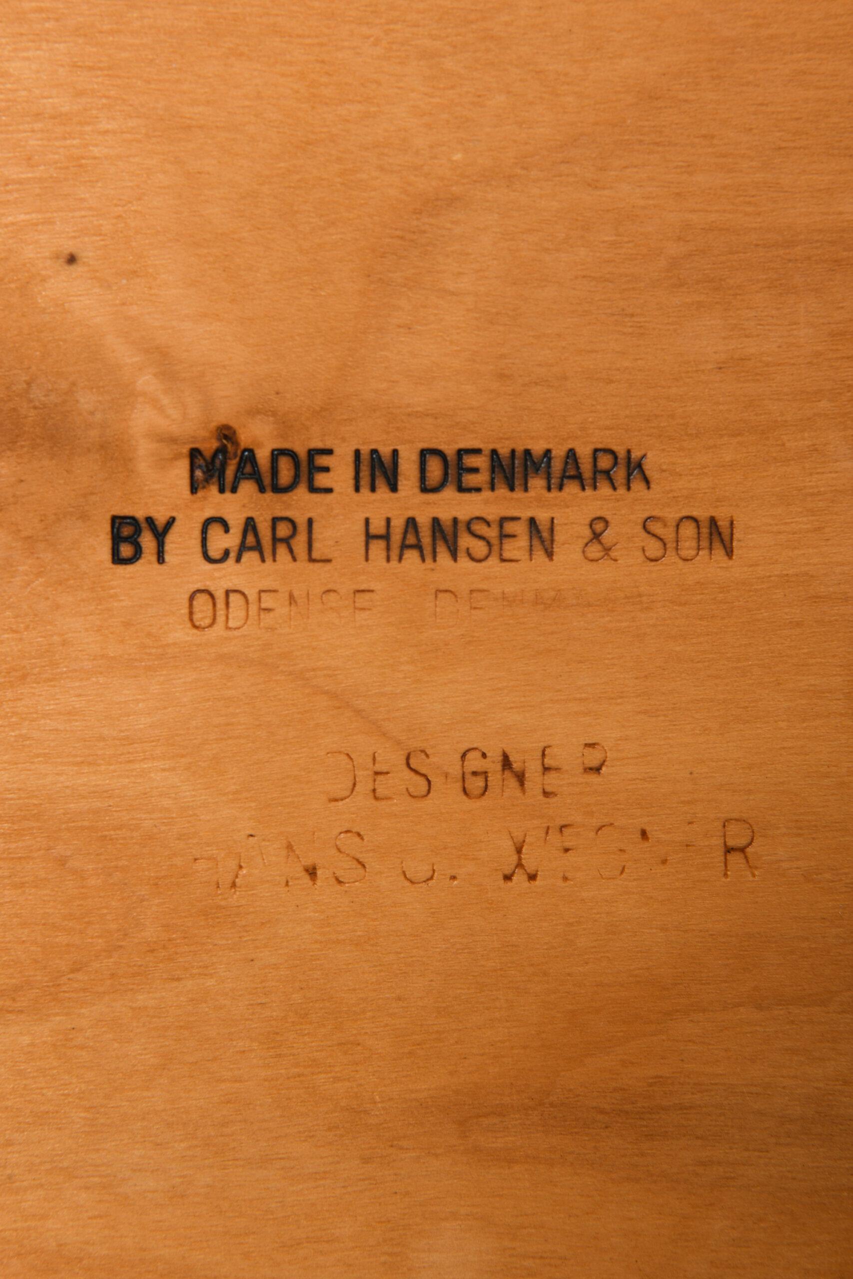 Hans Wegner Easy Chairs Model CH-28 Produced by Carl Hansen & Søn in Denmark For Sale 2